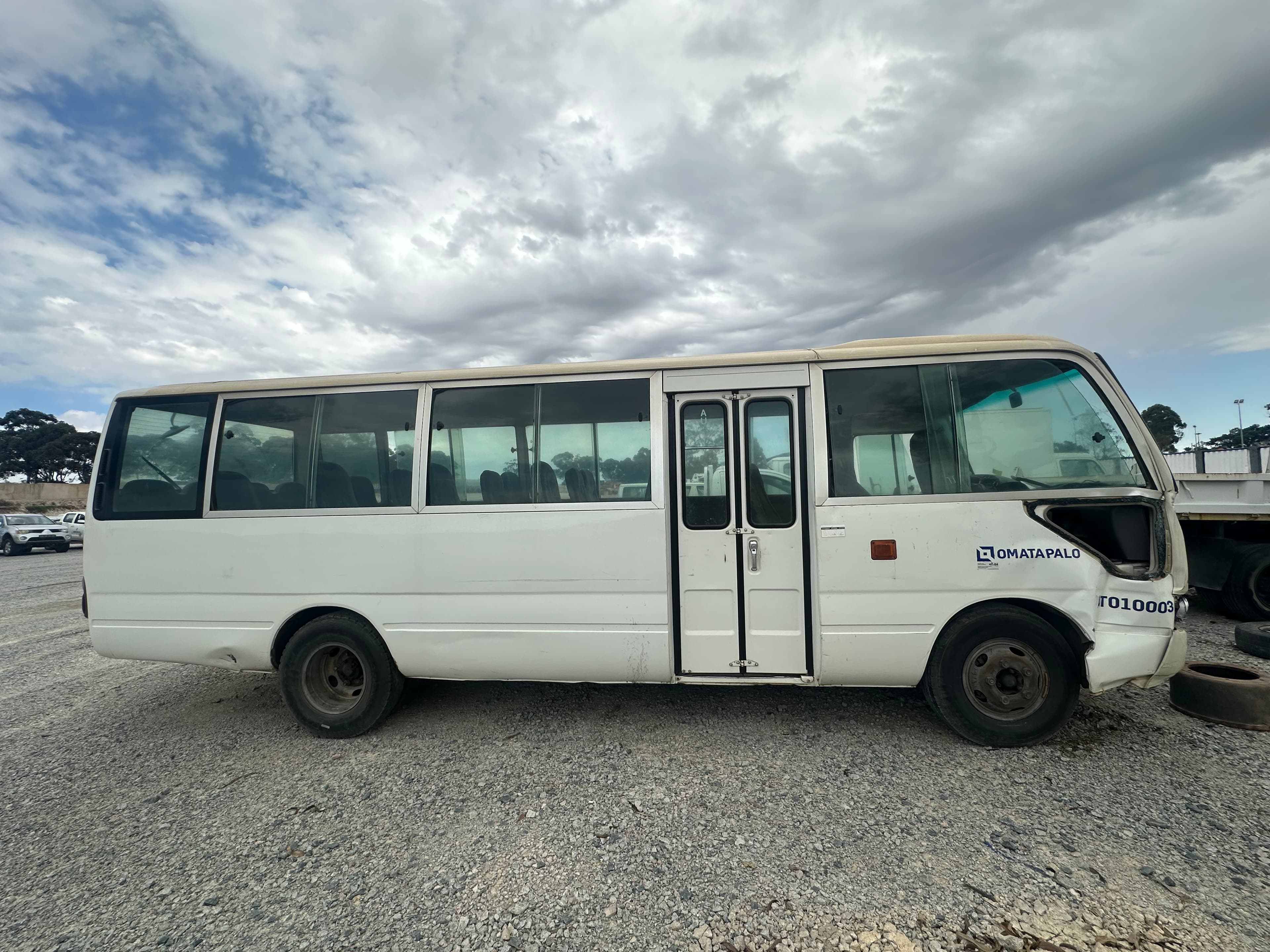 TOYOTA COASTER 30L — imagen 1