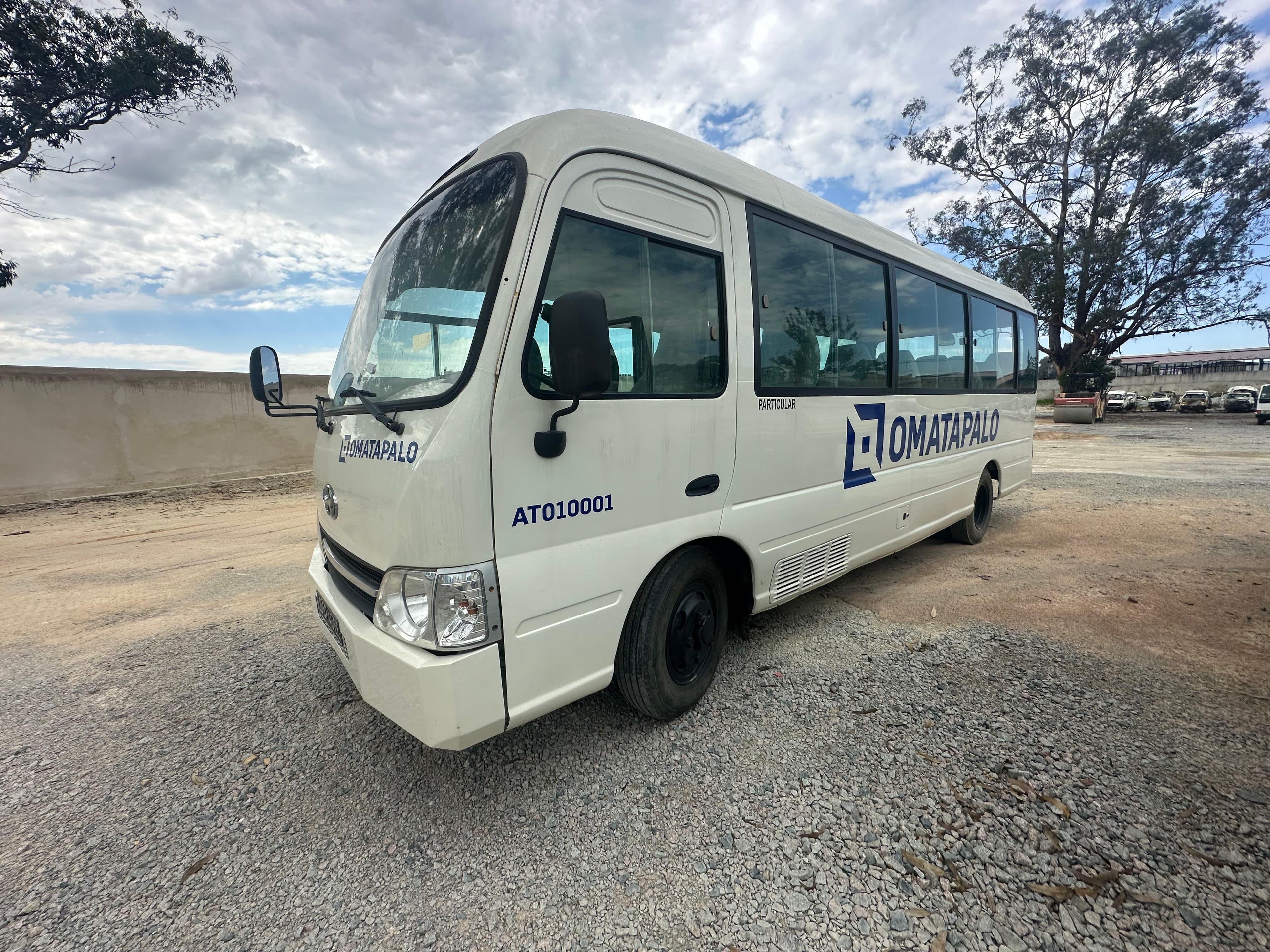 HYUNDAI, modelo COUNTY — imagen 9