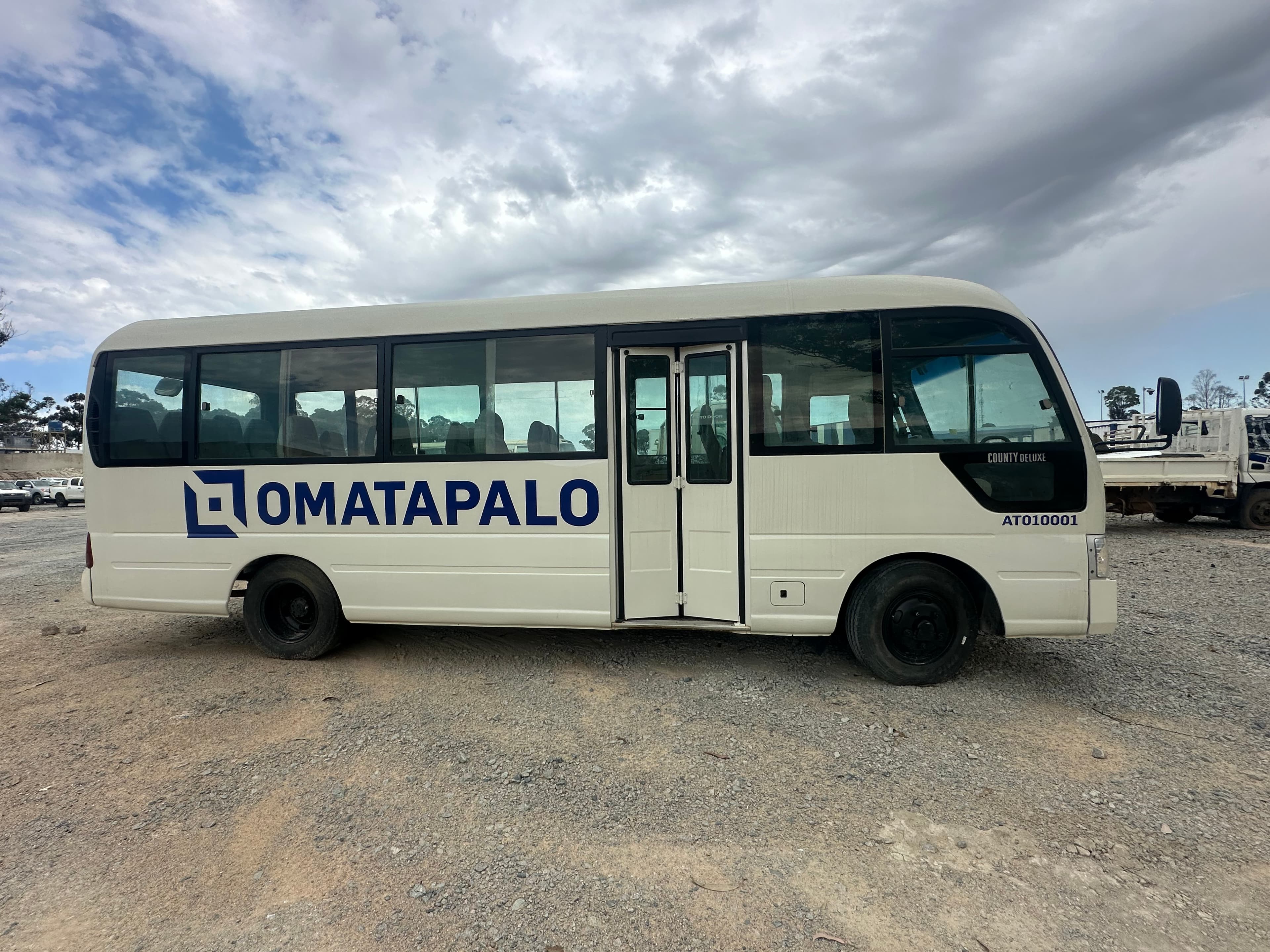 HYUNDAI, modelo COUNTY — imagen 4