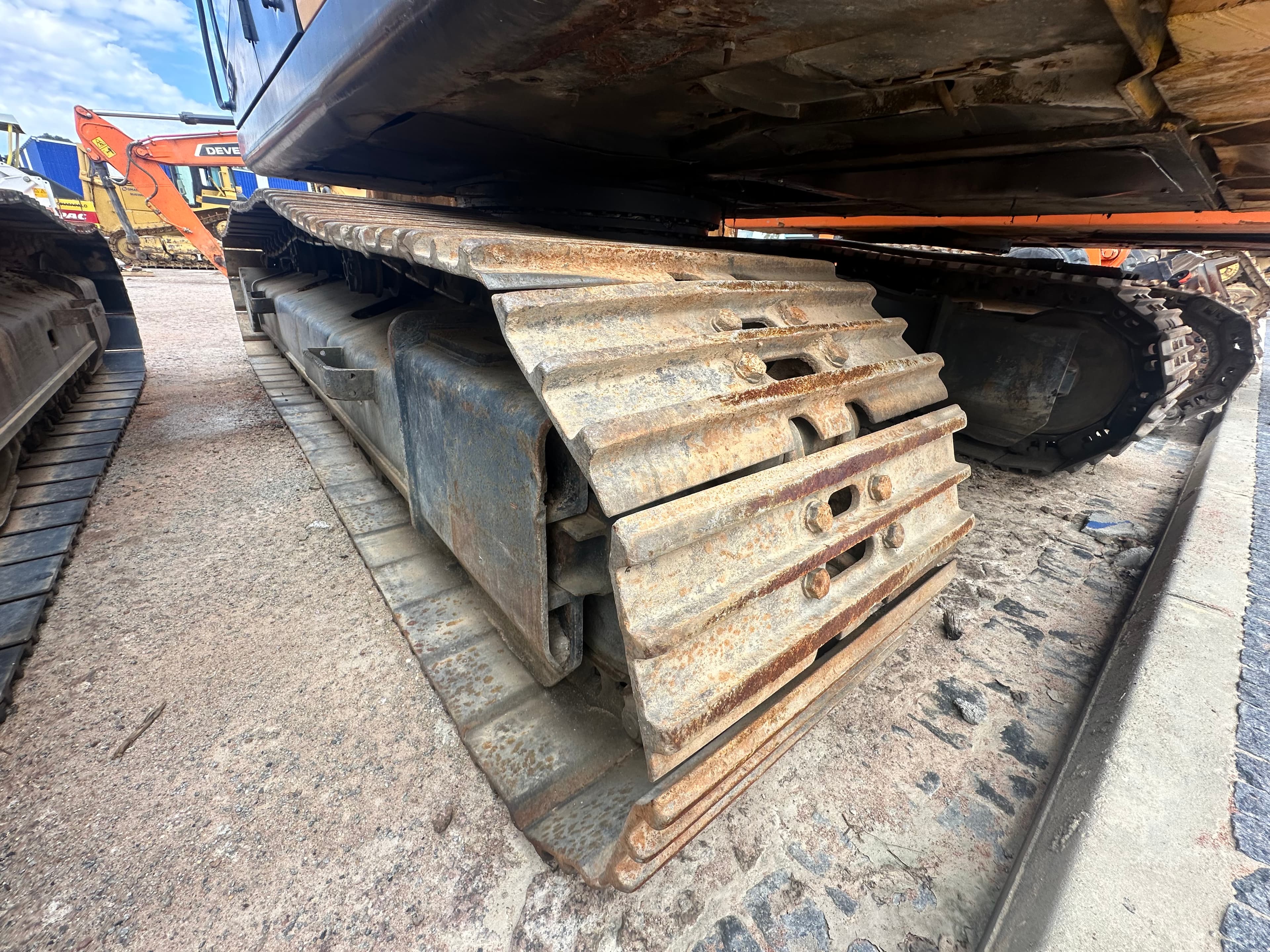 Escavadora de Rastos HYUNDAI ROBEX210LC-7 — imagen 7