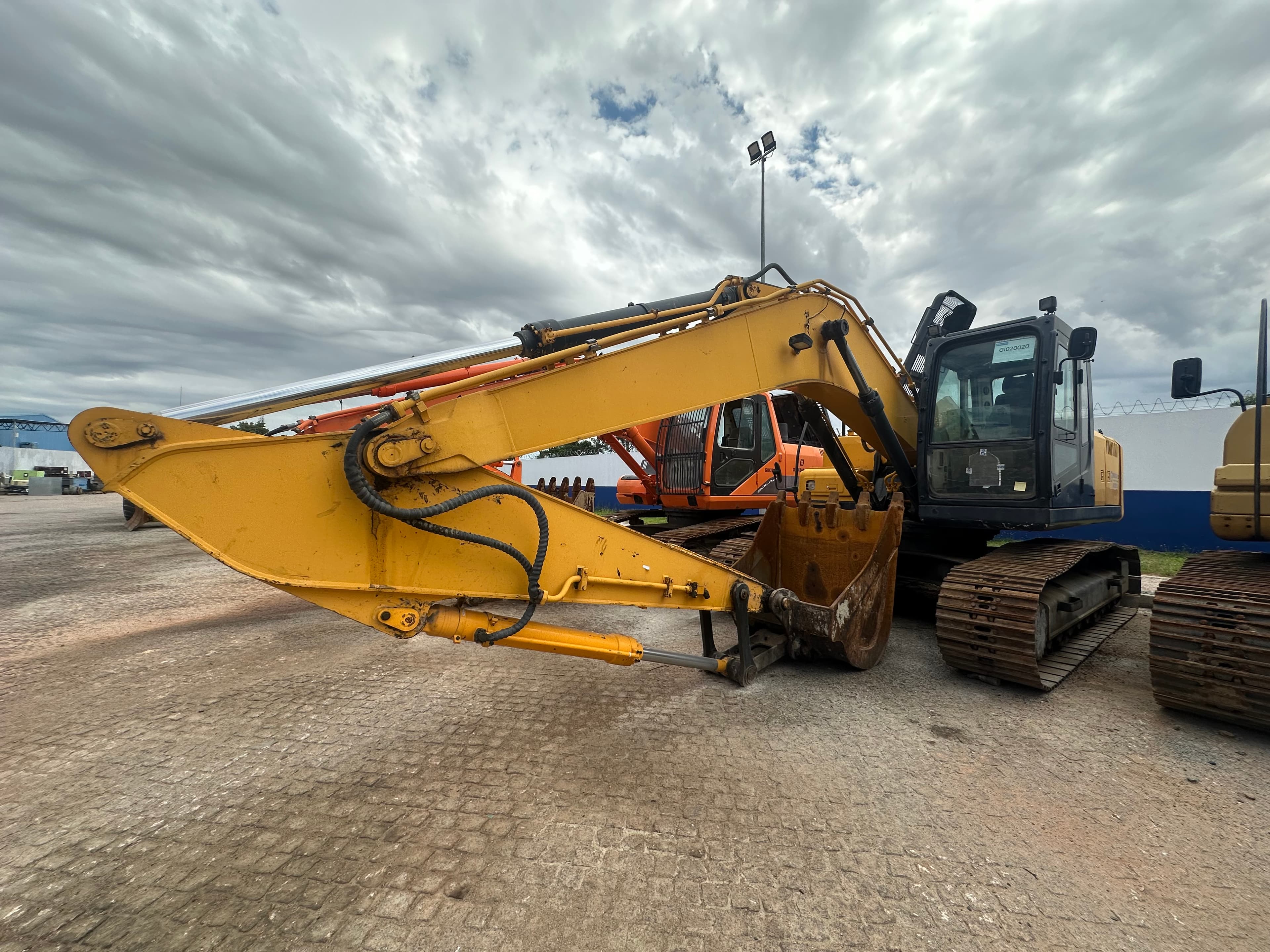 Escavadora de Rastos HYUNDAI ROBEX210LC-7