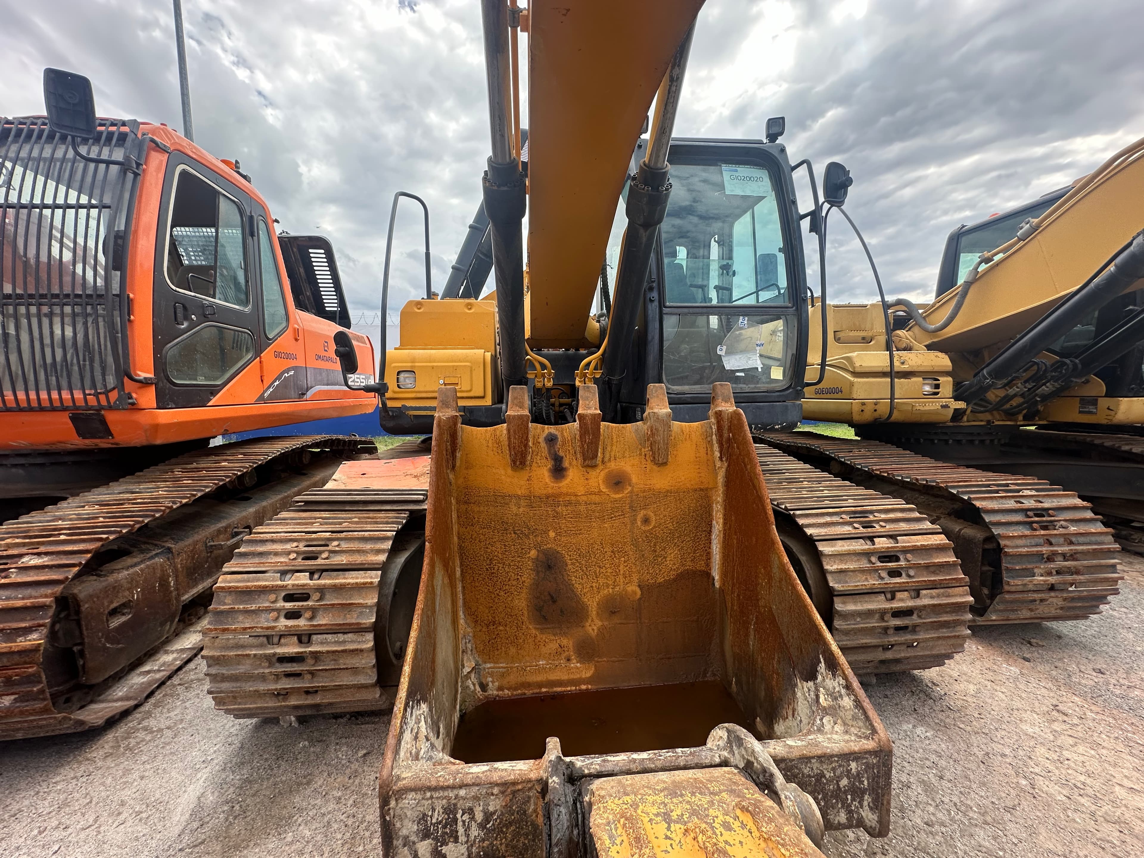 Escavadora de Rastos HYUNDAI ROBEX210LC-7 — imagen 2