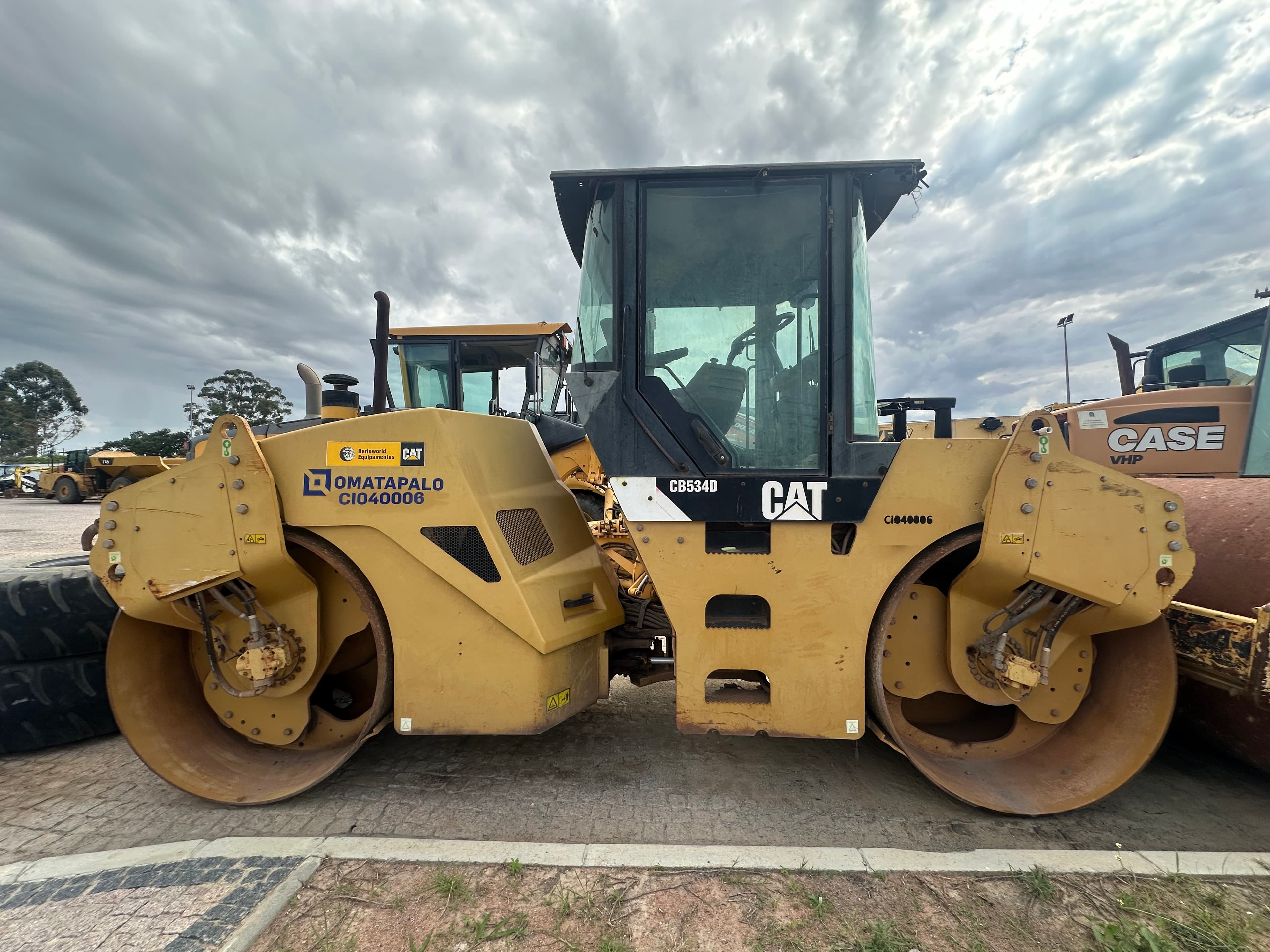 Cilindro Auto Vib. De Rolos CATERPILLAR CB-534D — imagen 3