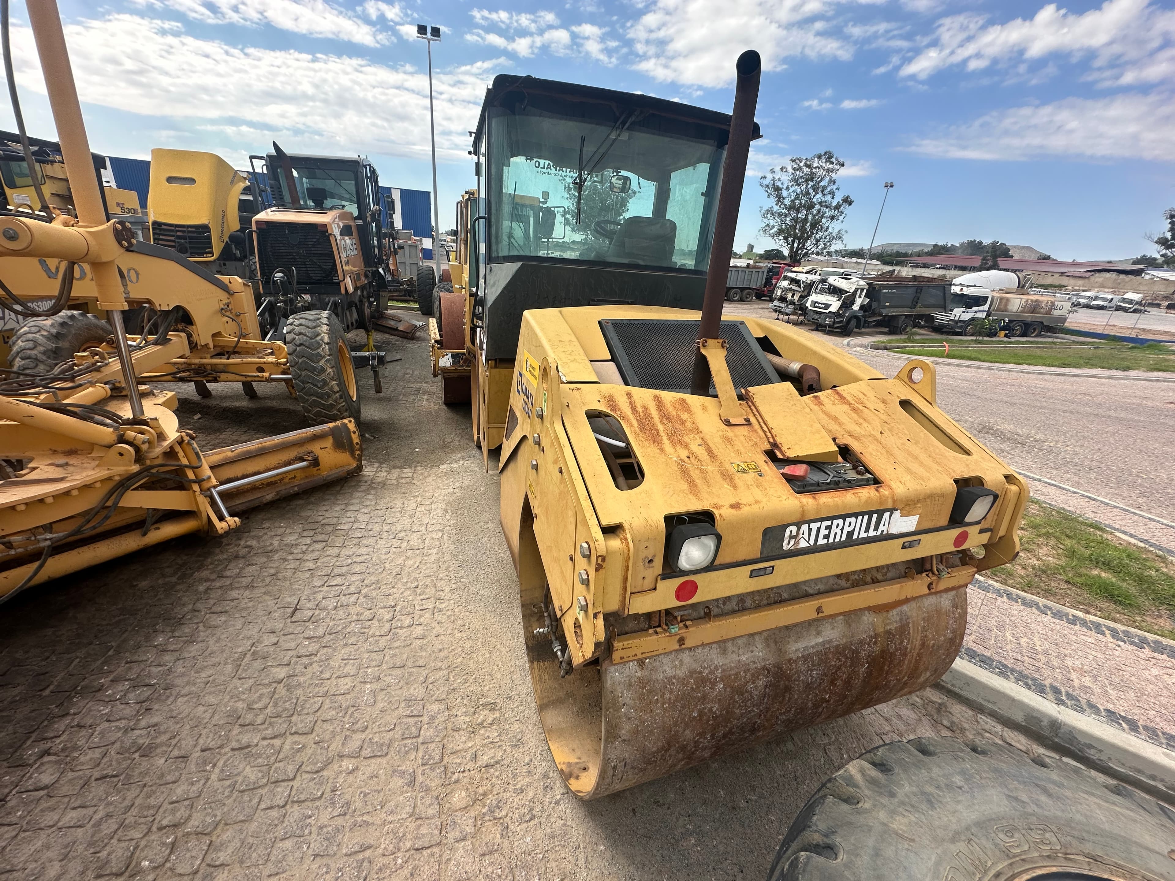 Cilindro Auto Vib. De Rolos CATERPILLAR CB-534D — imagen 8