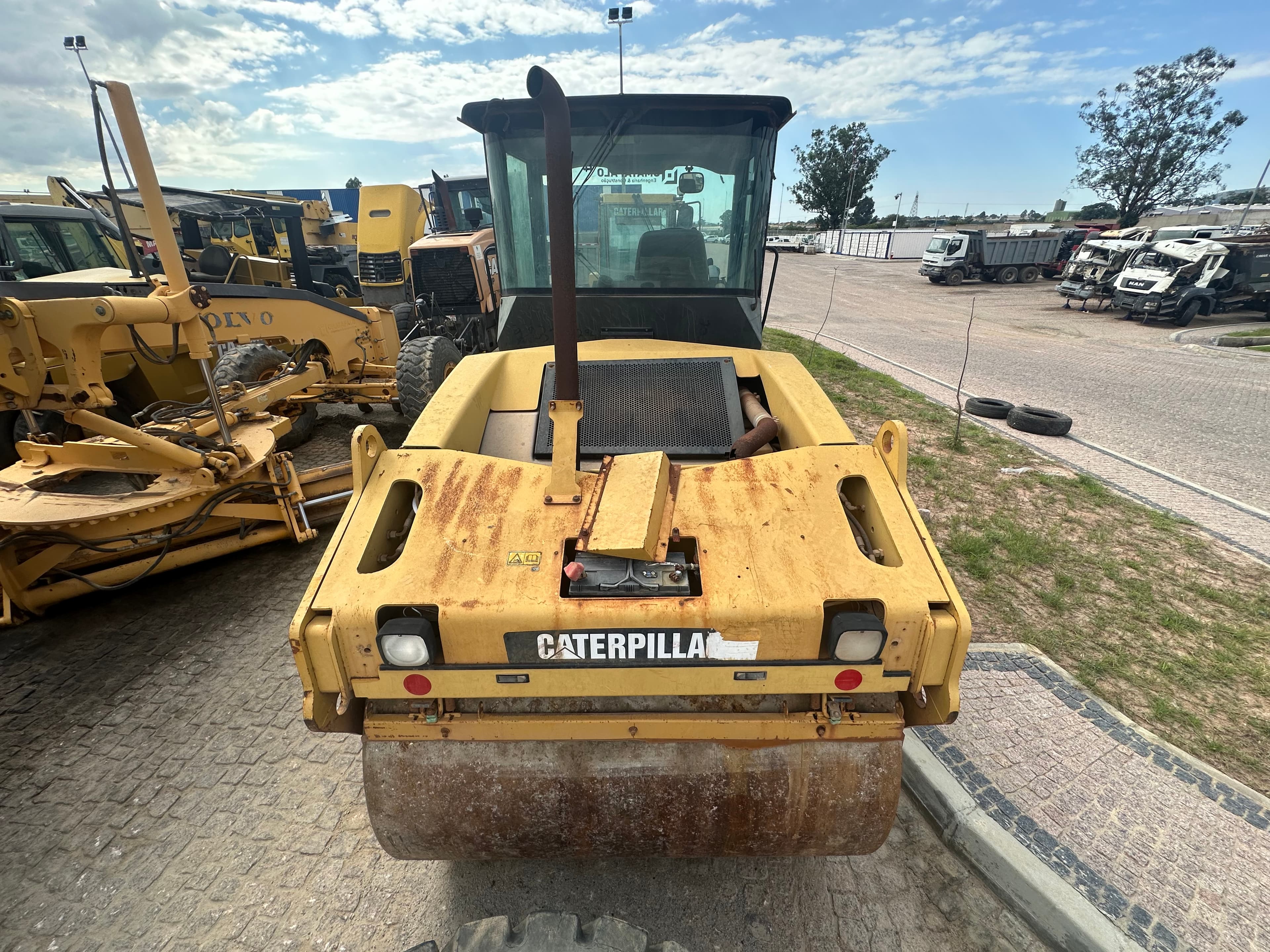 Cilindro Auto Vib. De Rolos CATERPILLAR CB-534D — imagen 6