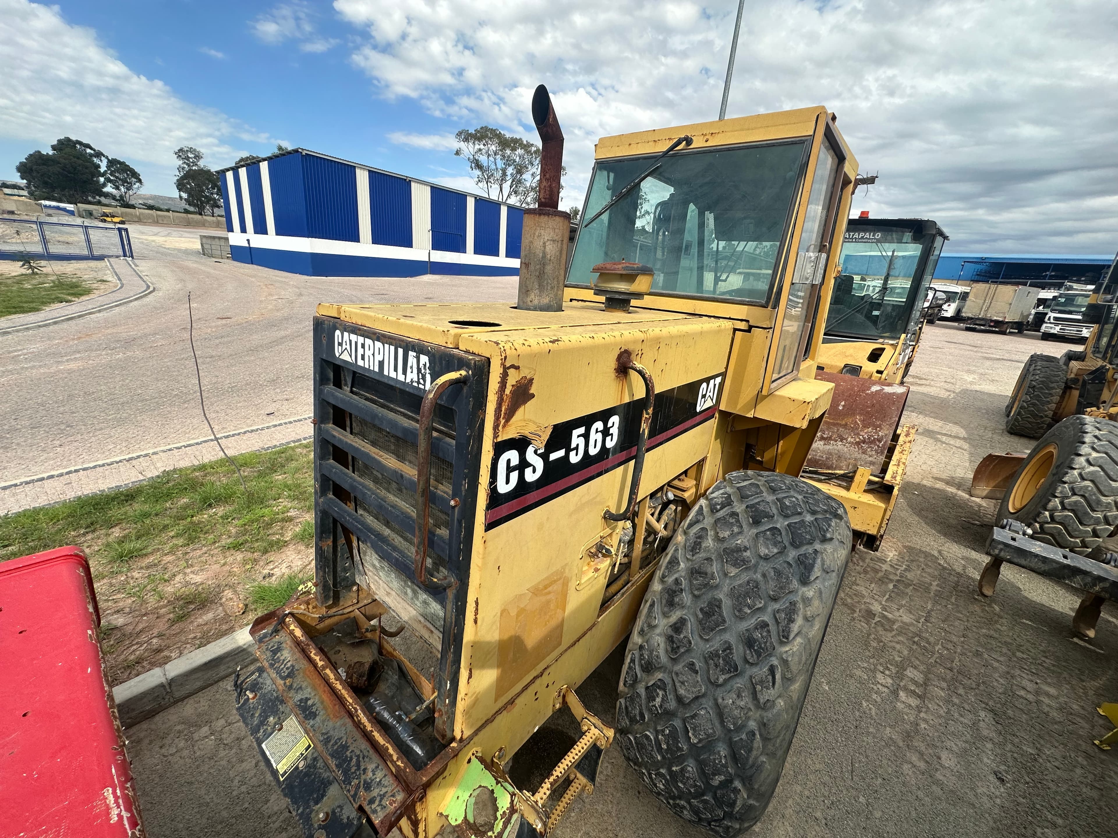 Cilindro Auto Vib. Misto CATERPILAR CS-563 — imagen 1