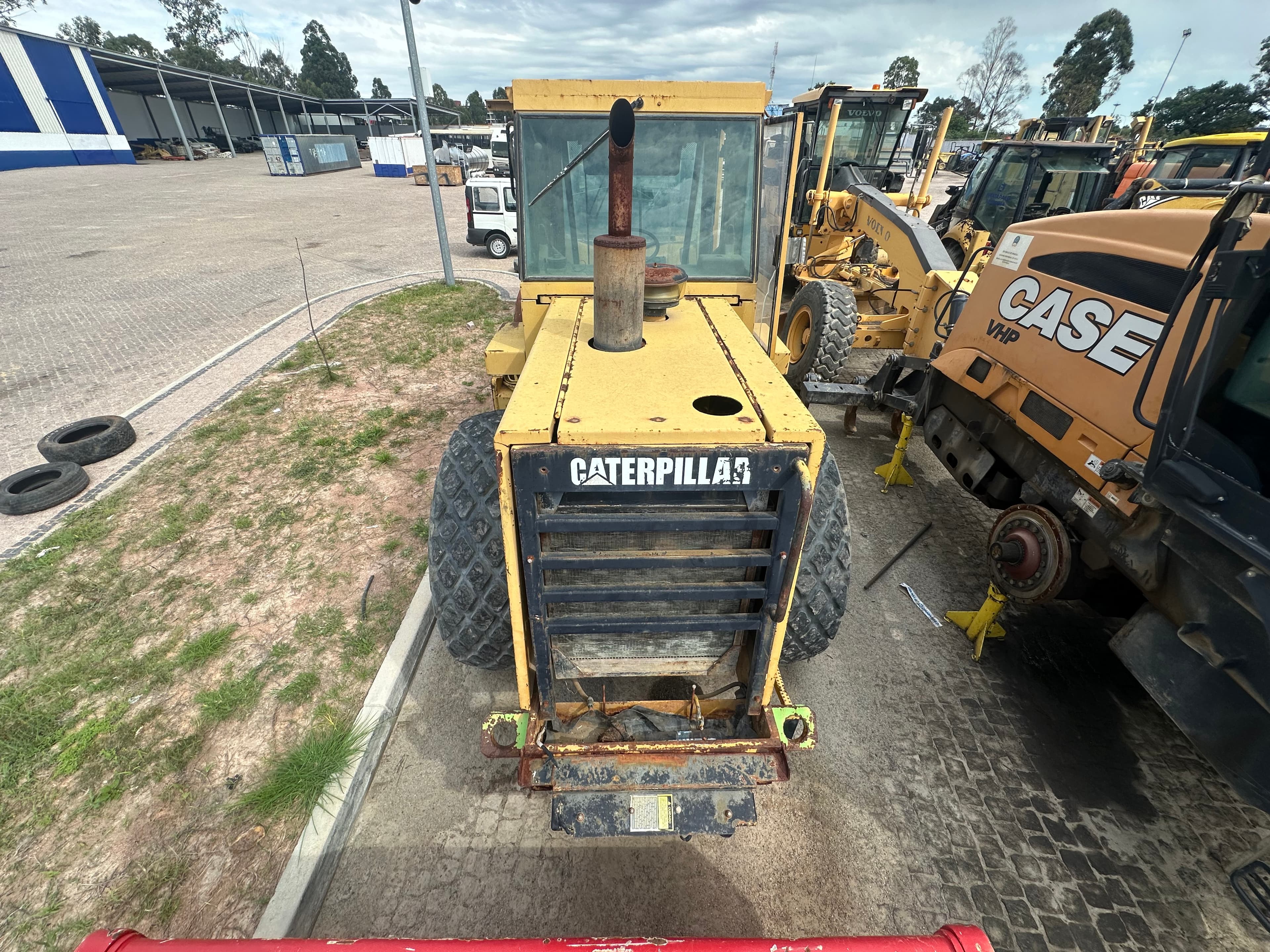 Cilindro Auto Vib. Misto CATERPILAR CS-563 — imagen 2