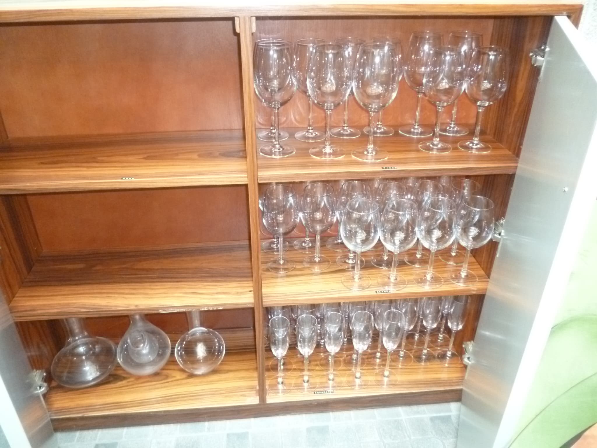 Equipamentos Hotelaria · Bebidas · Mobiliário — image 33