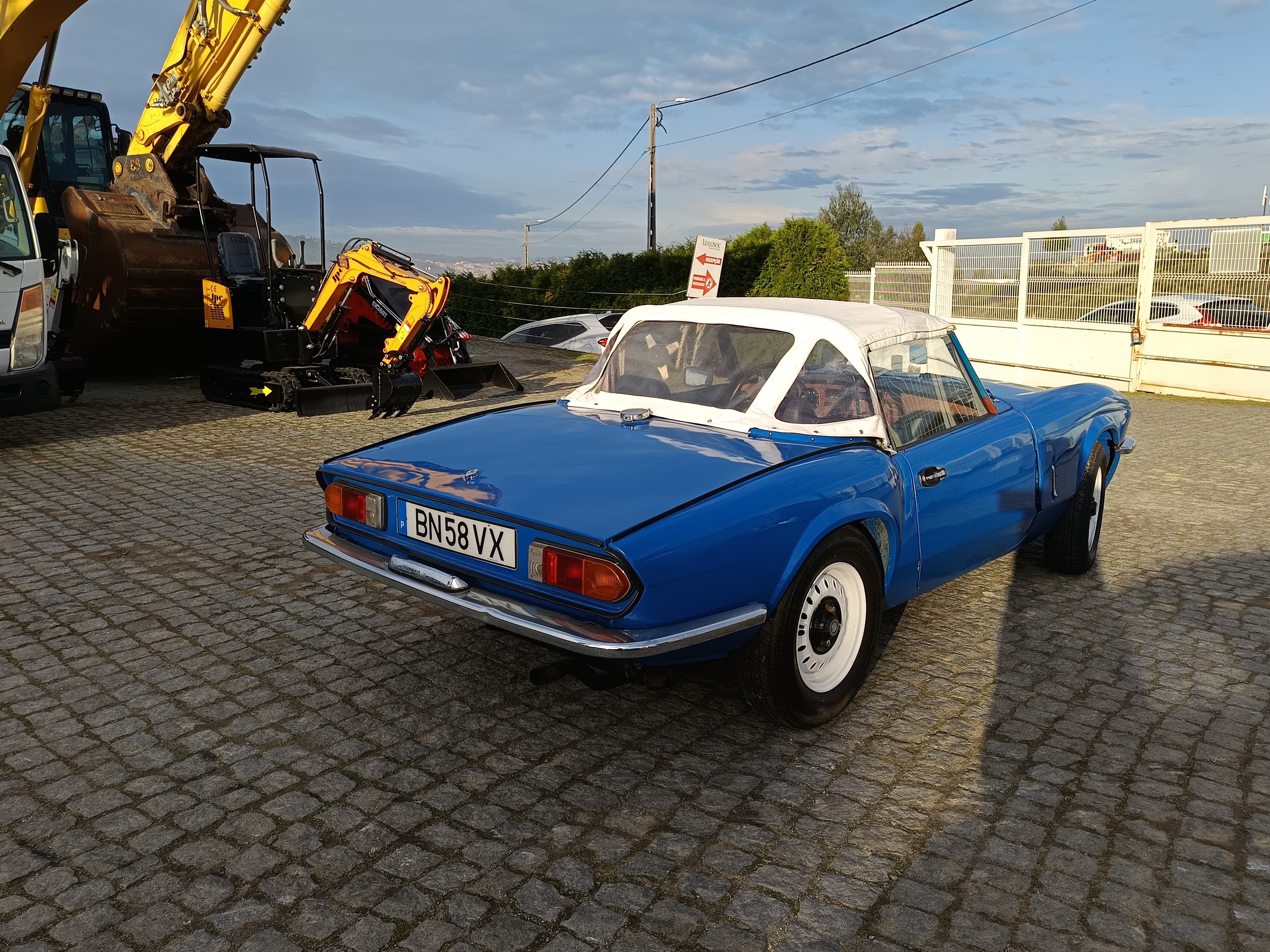 Triumph Spitfire 1500 Cabrio · Ano 1978 — image 5