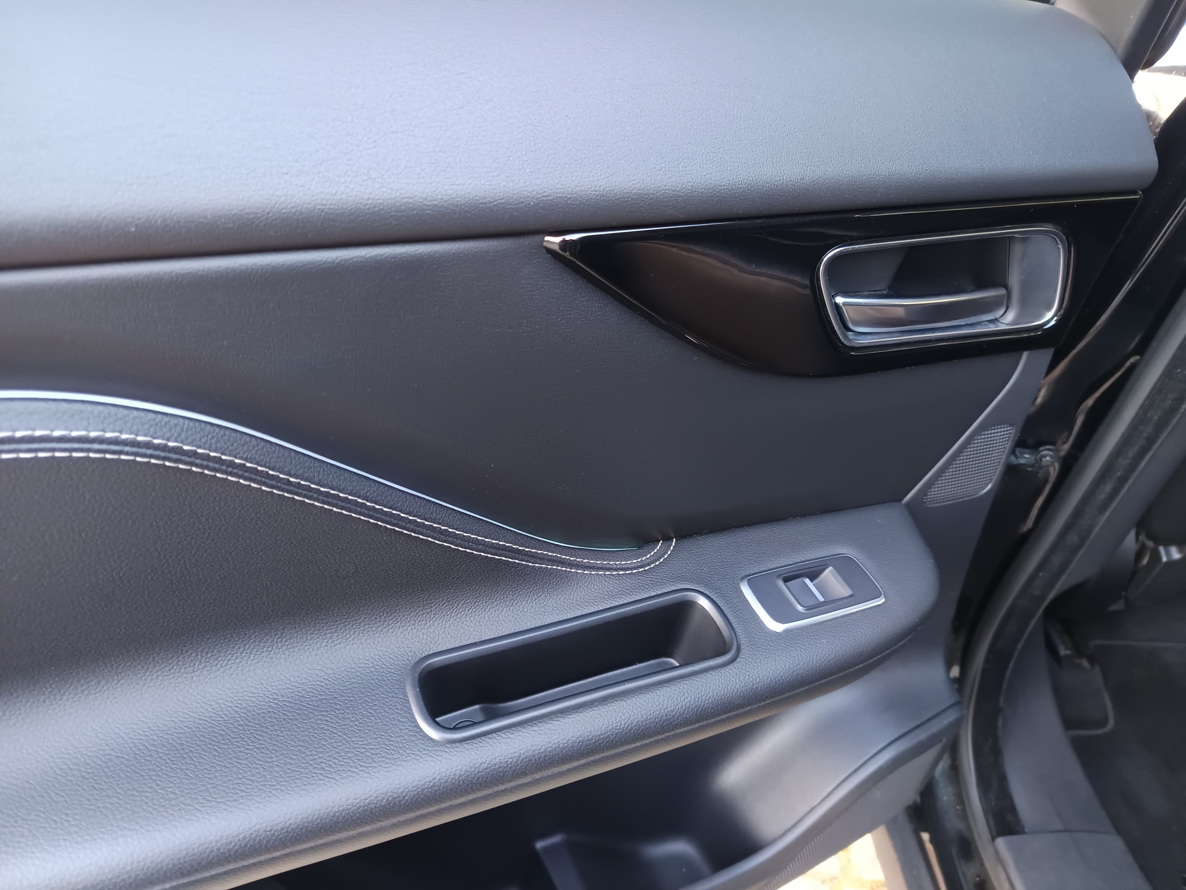 Jaguar F-Pace · Ano 2016 — imagen 30