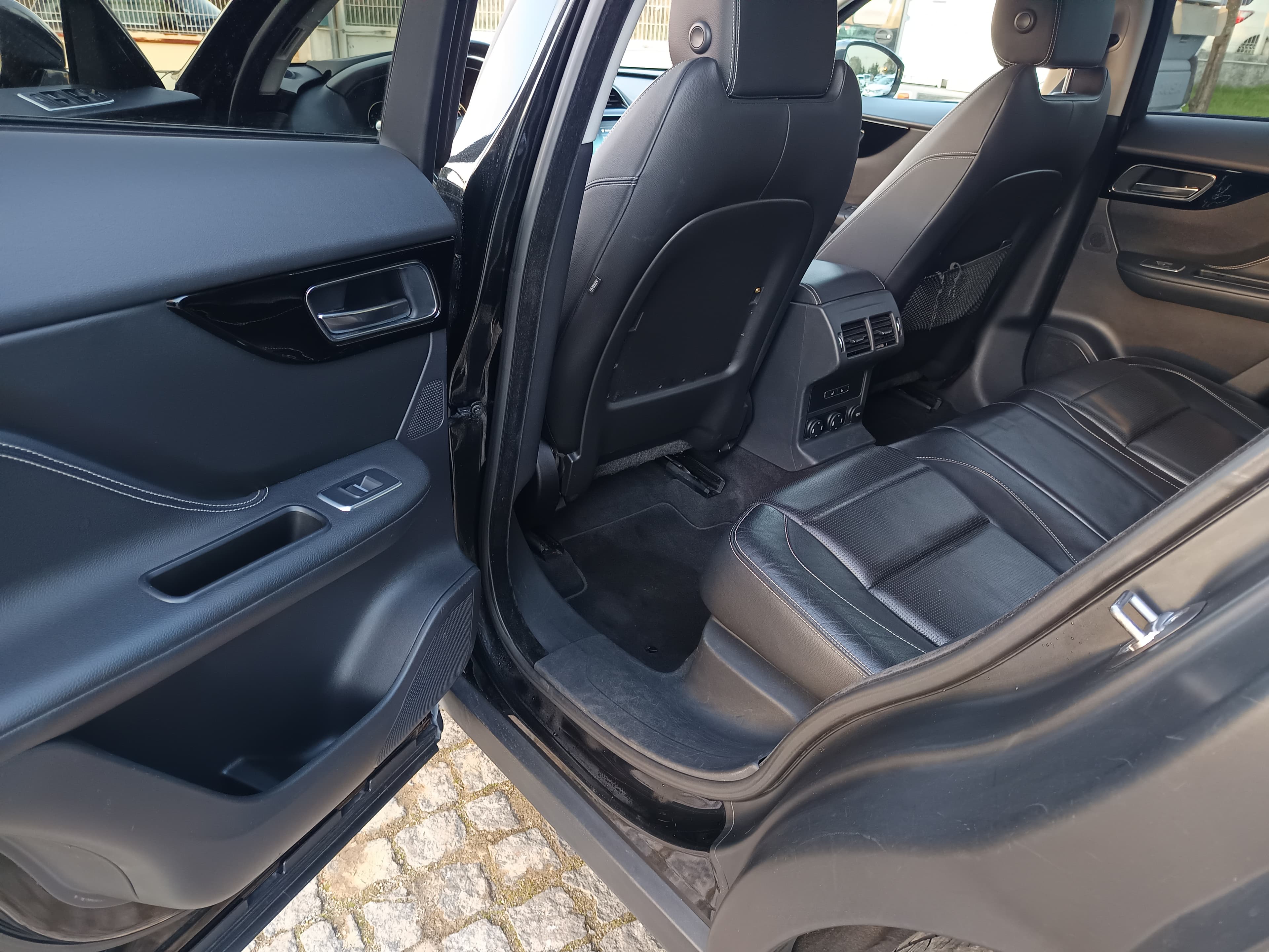 Jaguar F-Pace · Ano 2016 — imagen 29