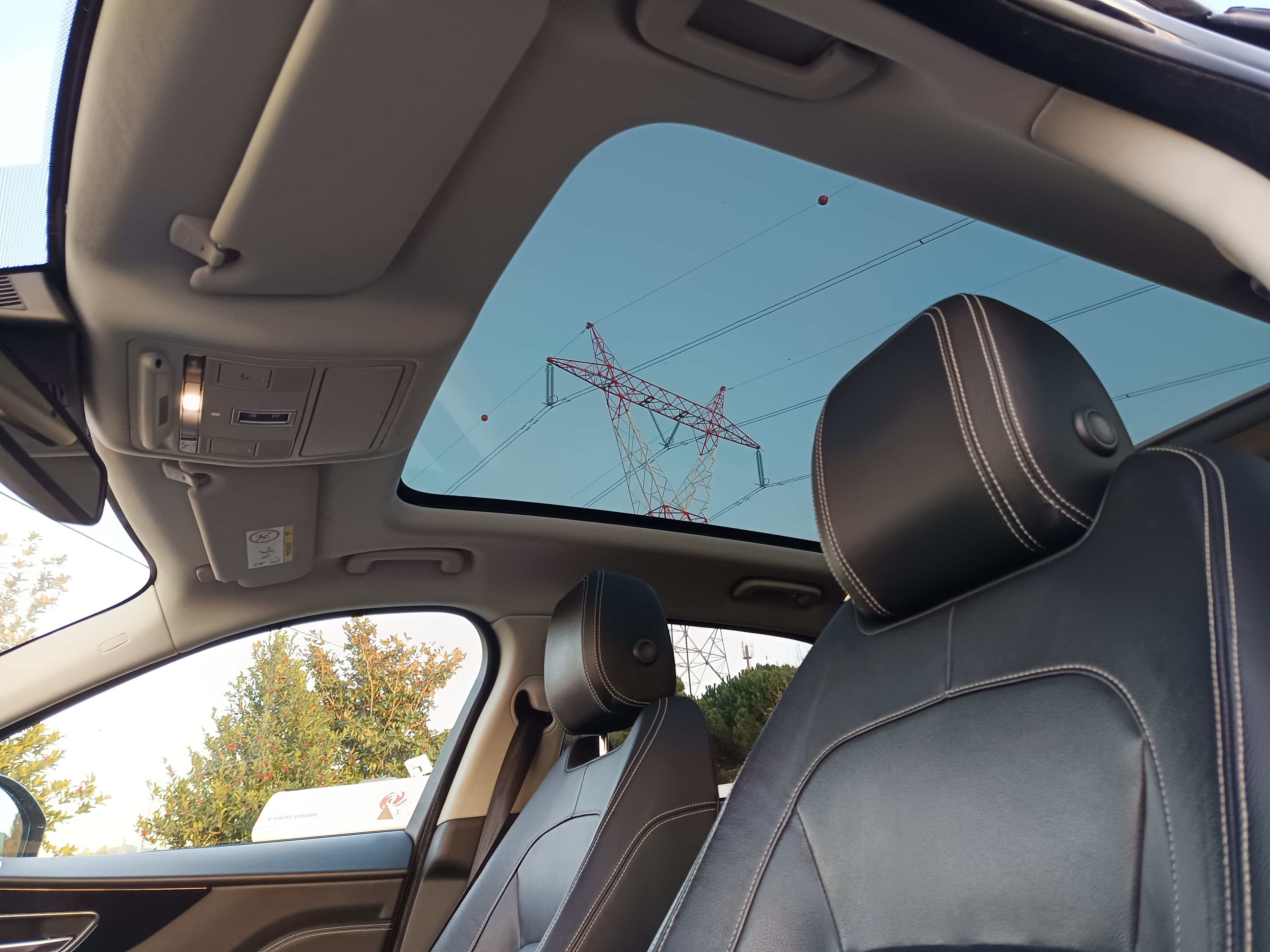 Jaguar F-Pace · Ano 2016 — imagen 47