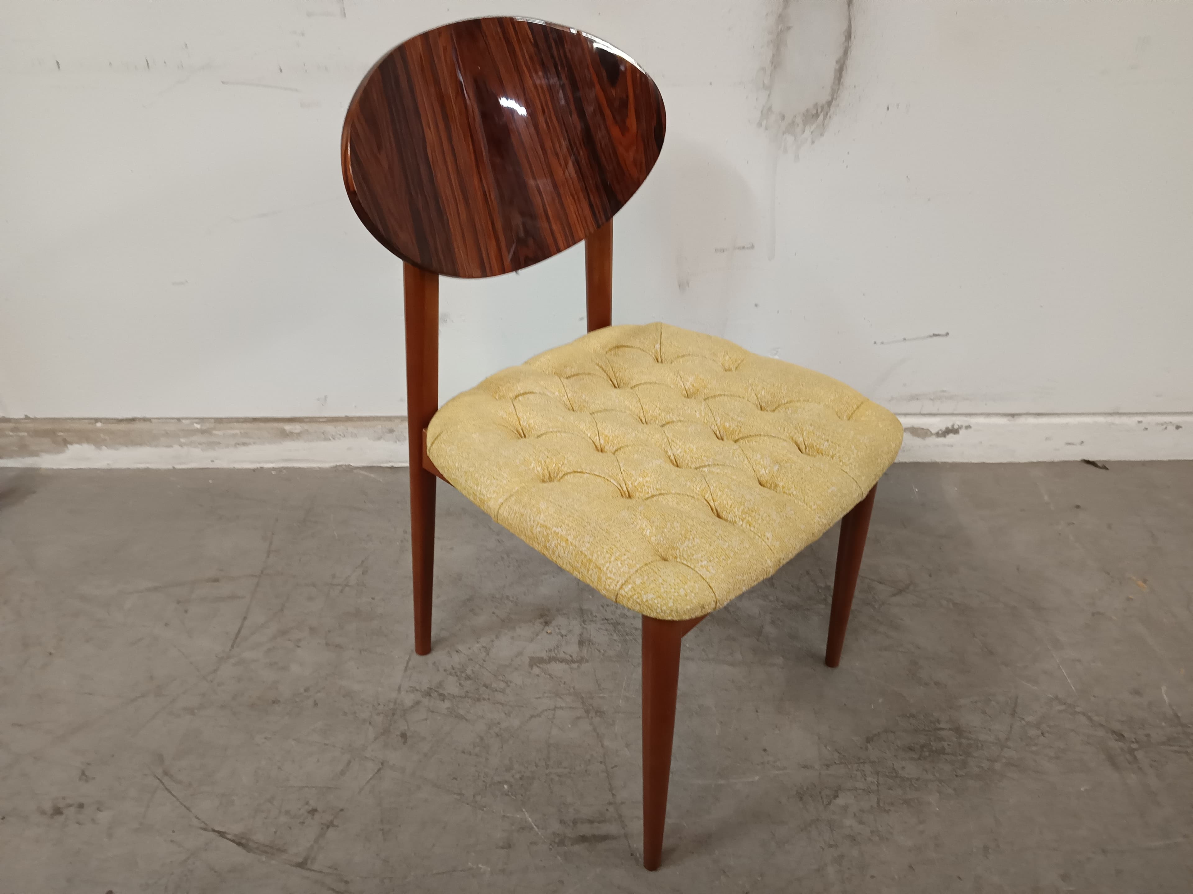 Chair — image 2