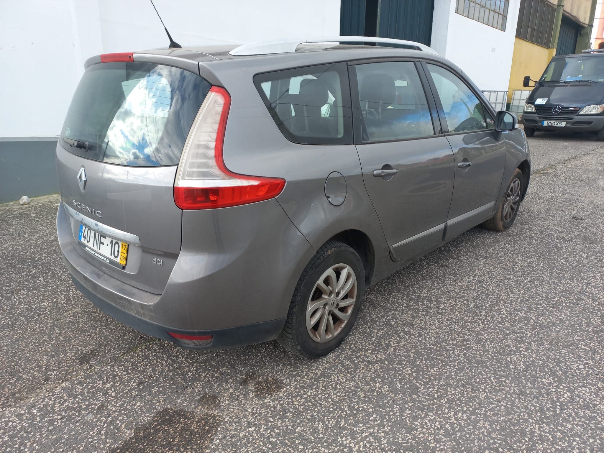 Renault Grand Scénic · Ano 2012 · 7 Lugares — imagen 4