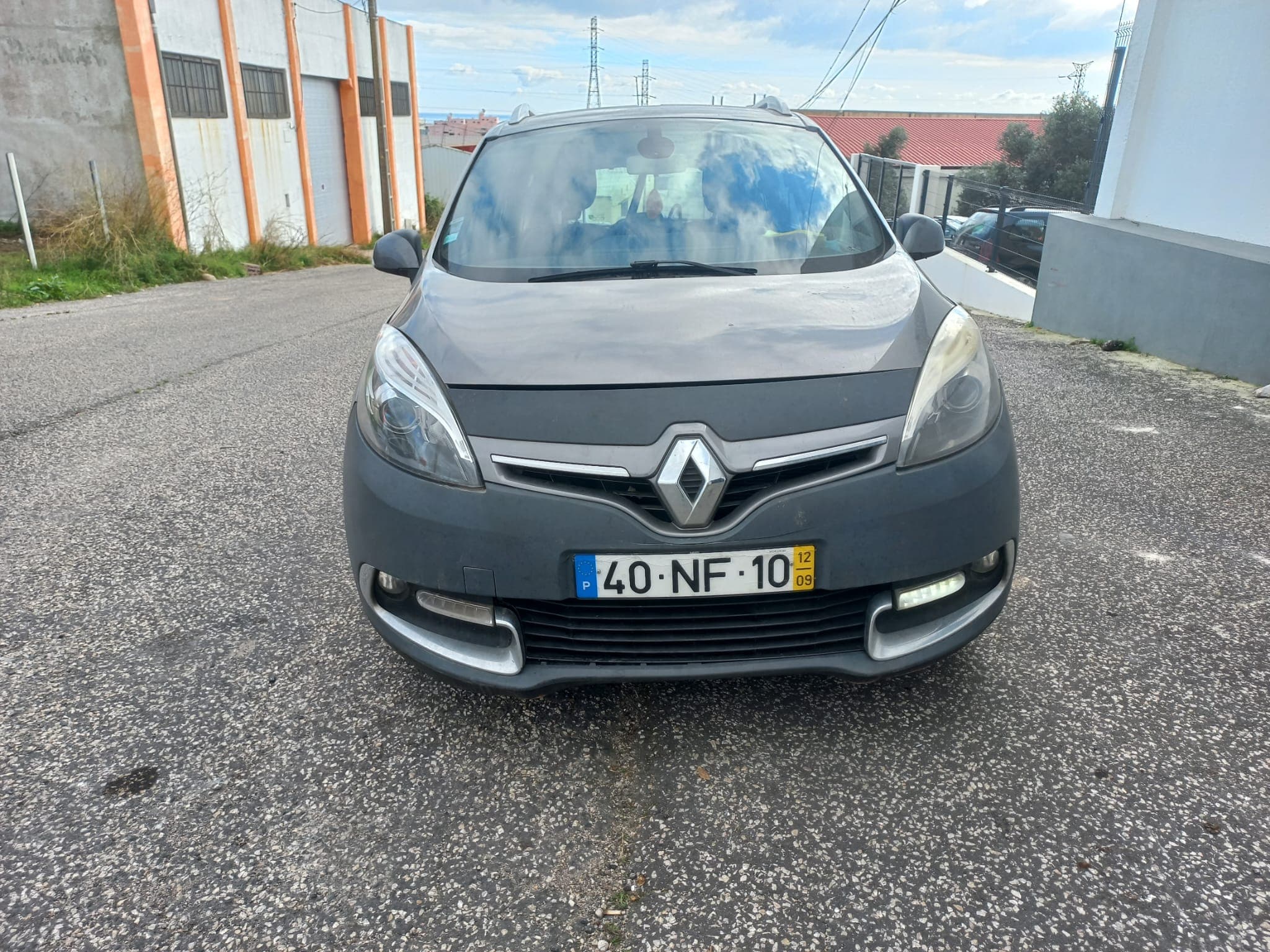 Renault Grand Scénic · Ano 2012 · 7 Lugares — imagen 2