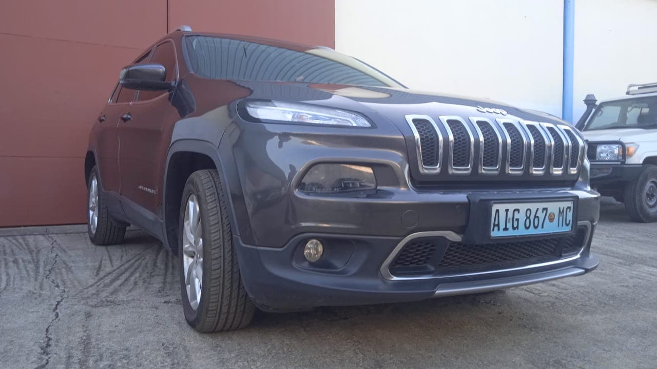 Jeep Cherokee Limited 3.2 — image 1