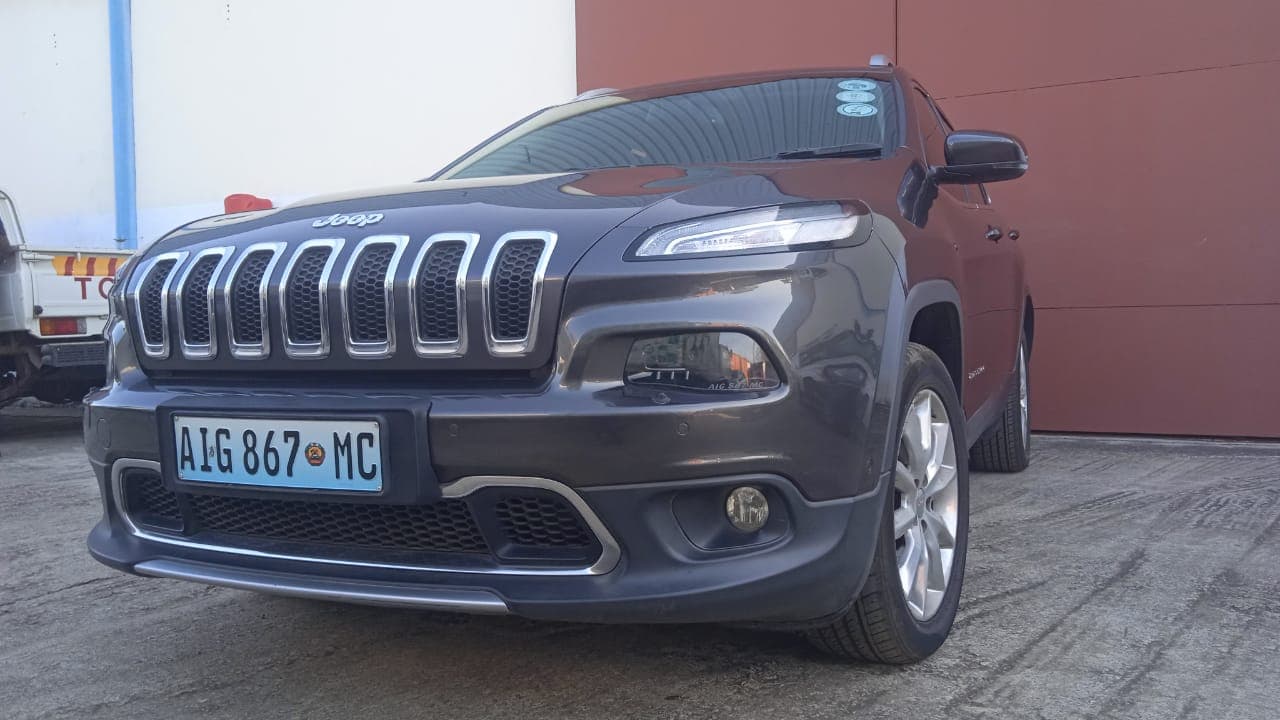 Jeep Cherokee Limited 3.2 — image 4