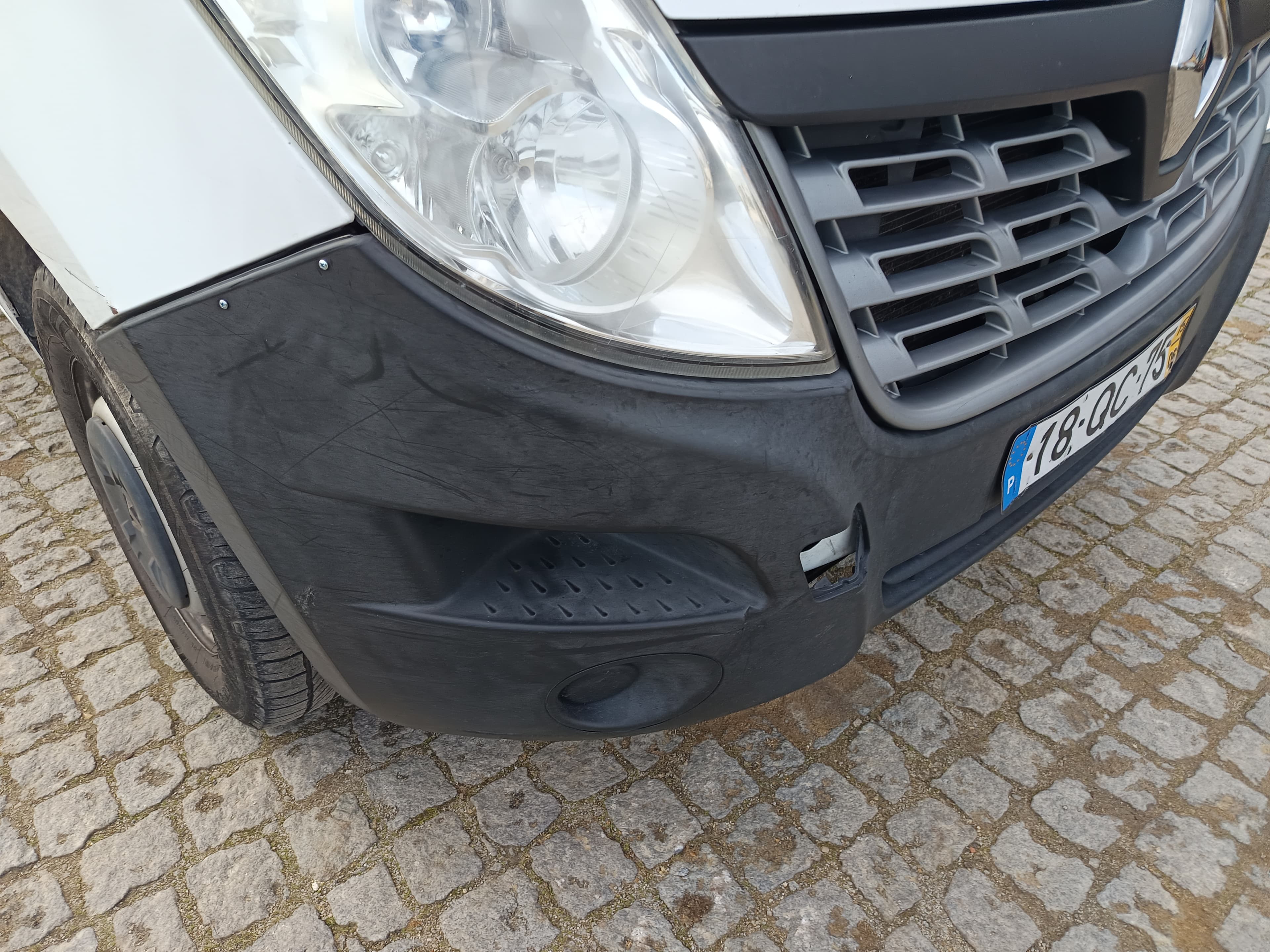 Renault Master · Ano 2015 — imagen 4