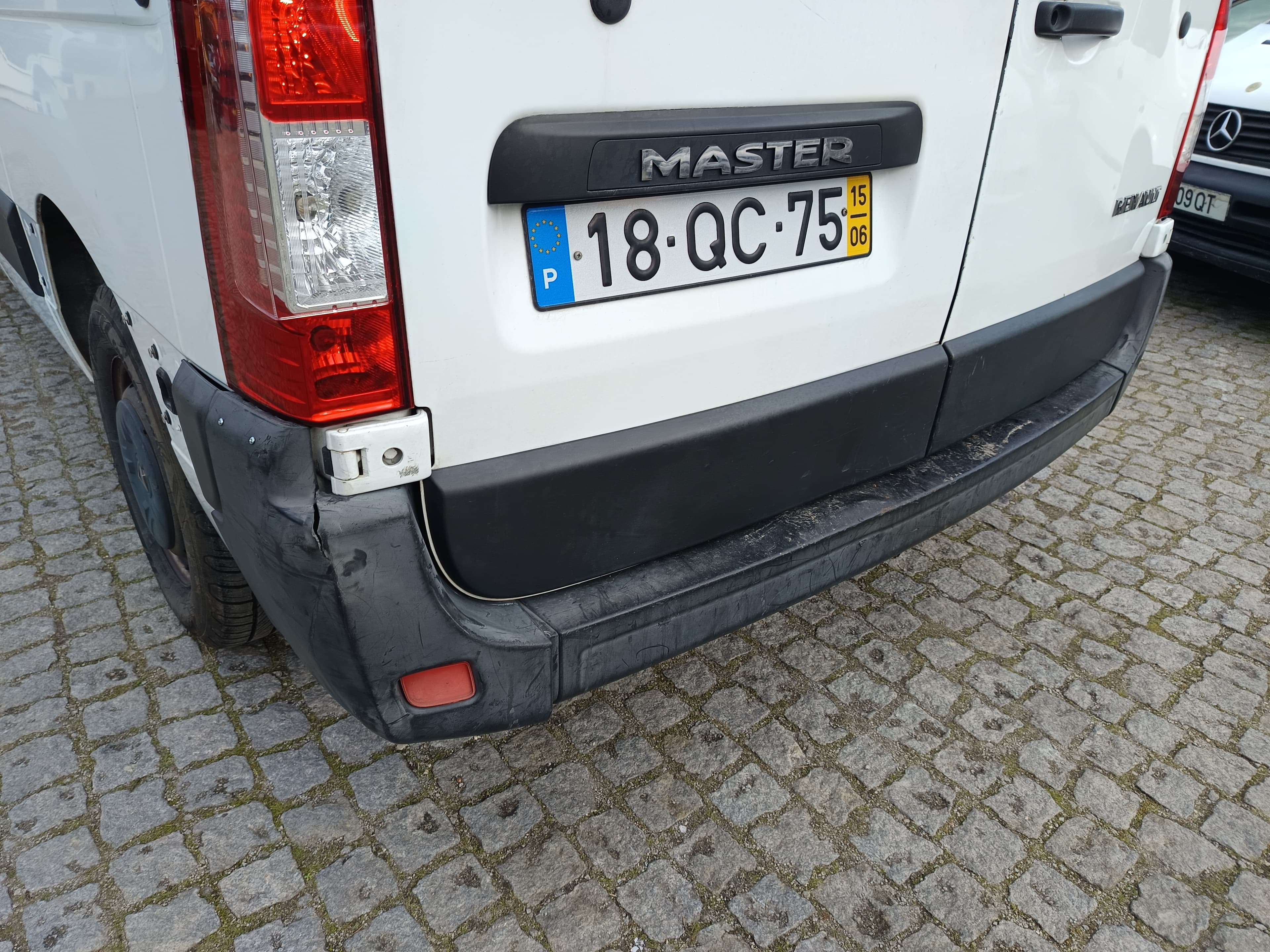 Renault Master · Ano 2015 — imagen 9