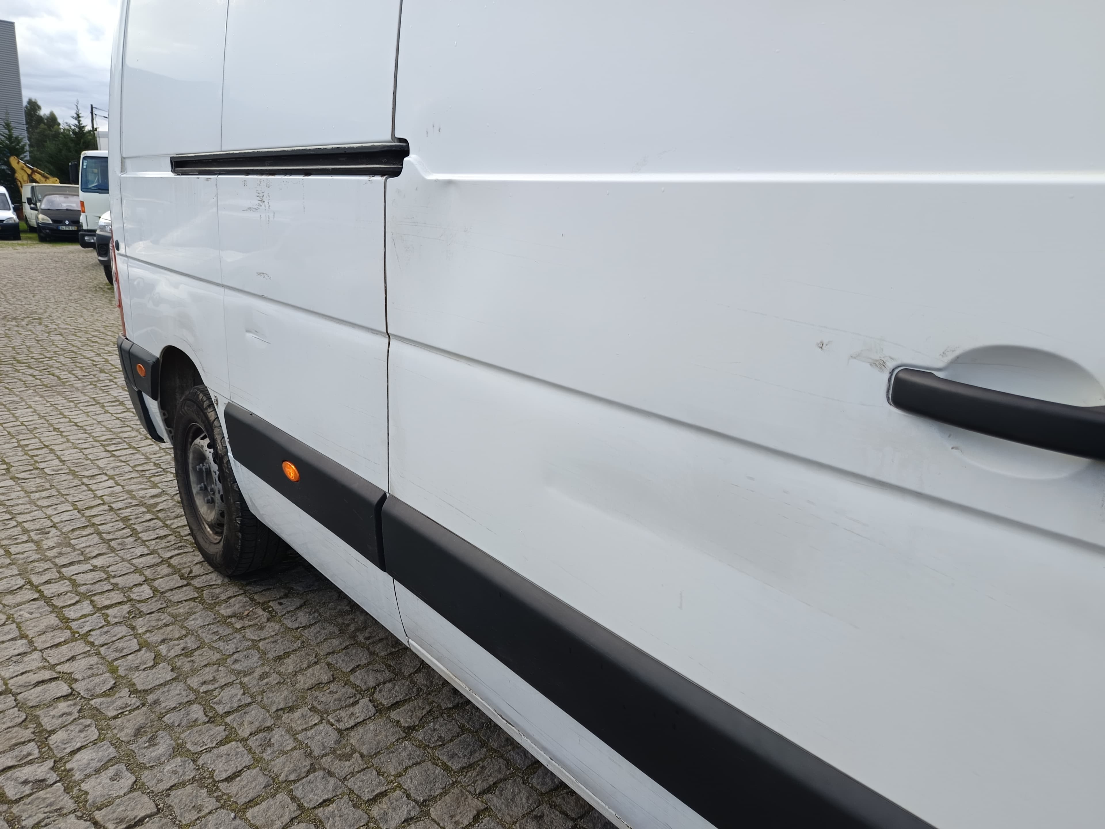 Renault Master · Ano 2015 — imagen 13