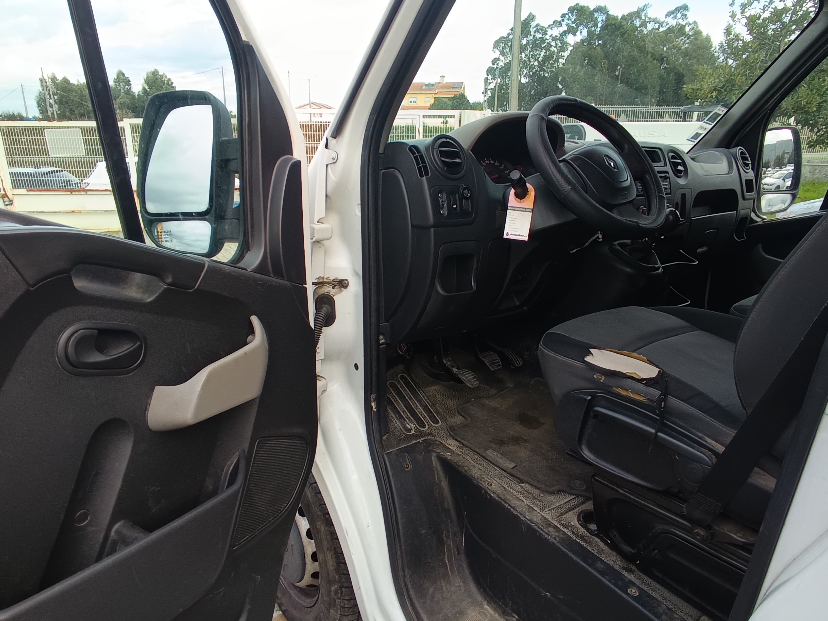 Renault Master · Ano 2015 — imagen 26