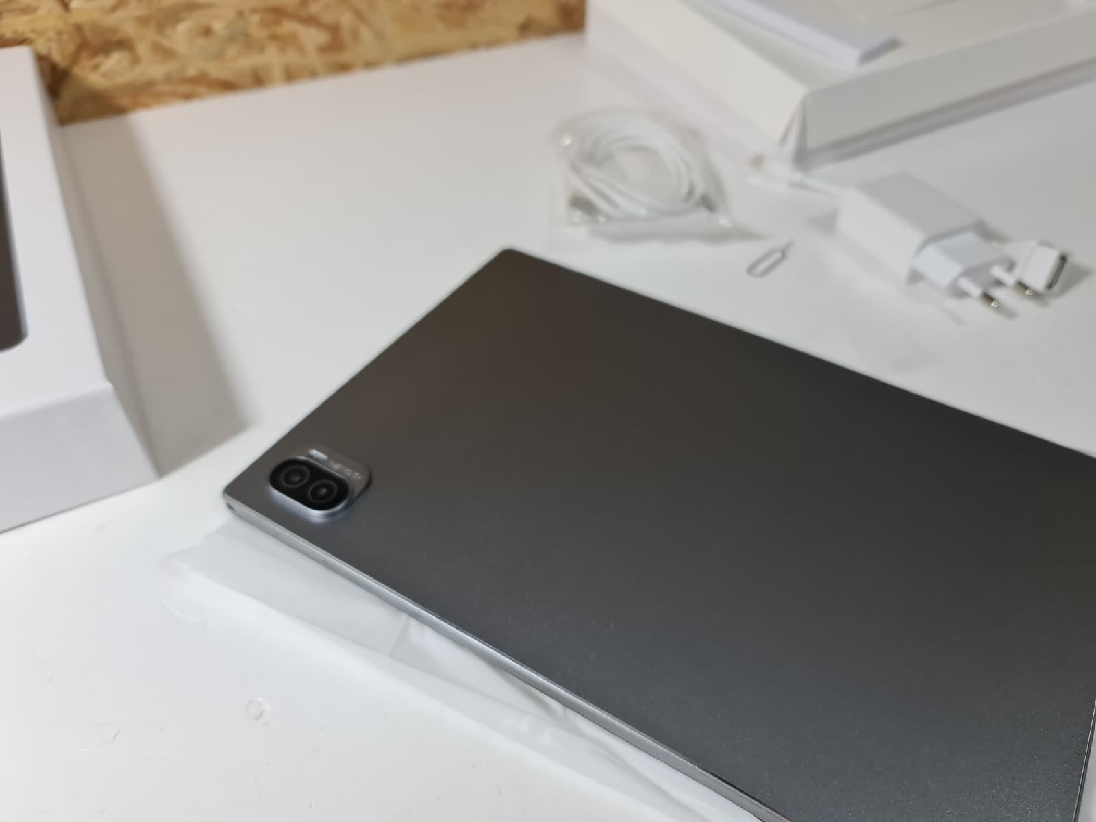 Tablet — image 4