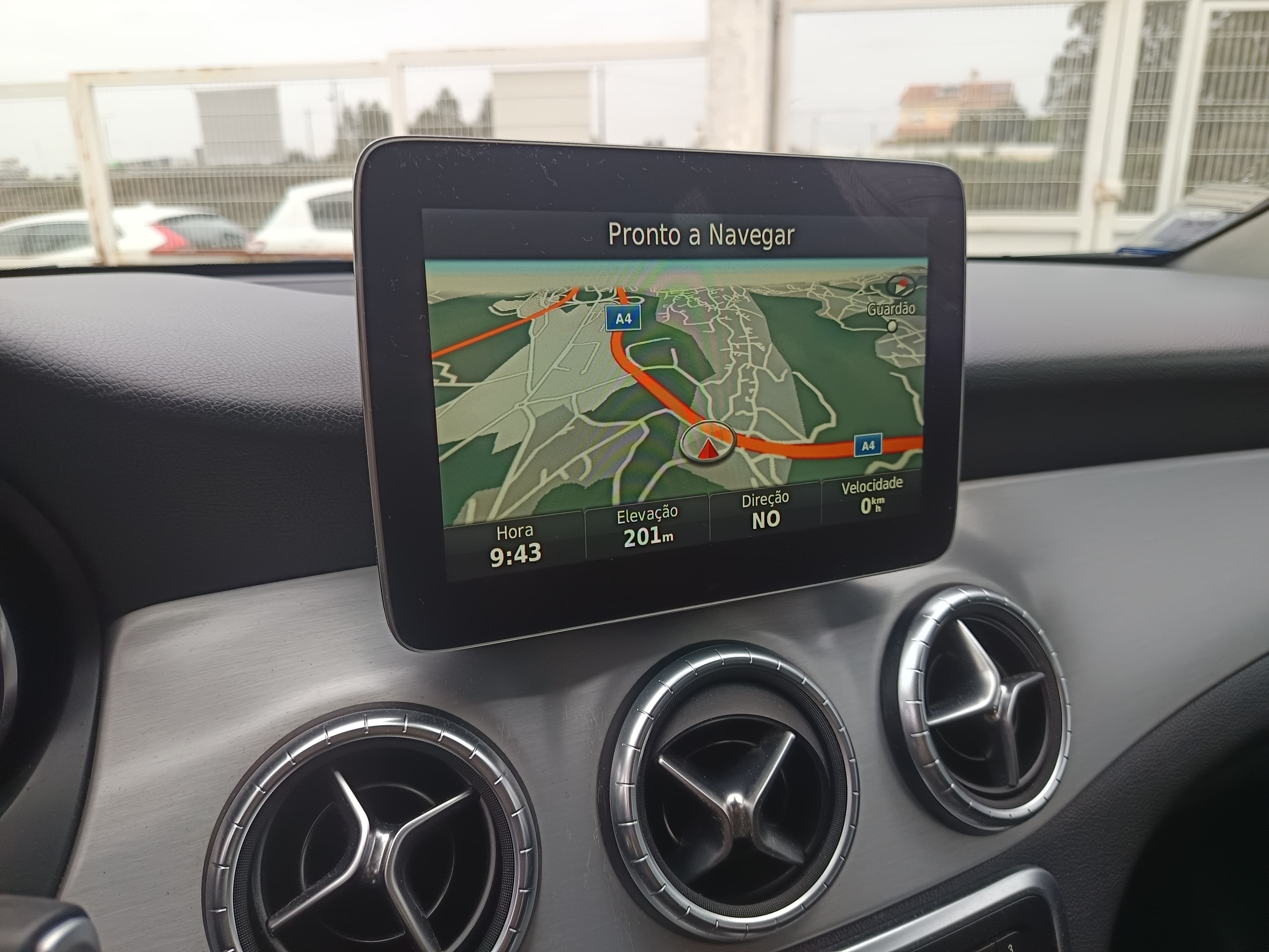Mercedes-Benz 220 CDI · Ano 2016 — image 37