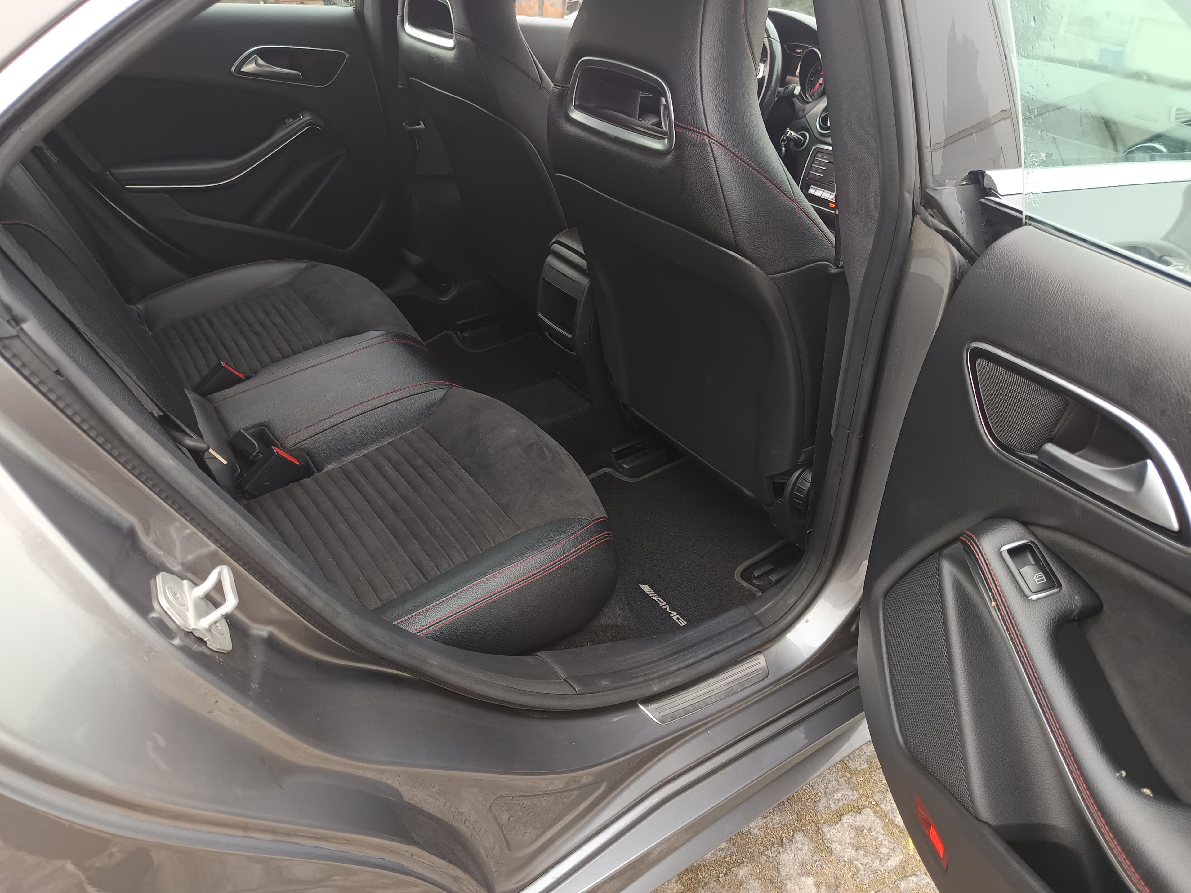 Mercedes-Benz 220 CDI · Ano 2016 — image 21