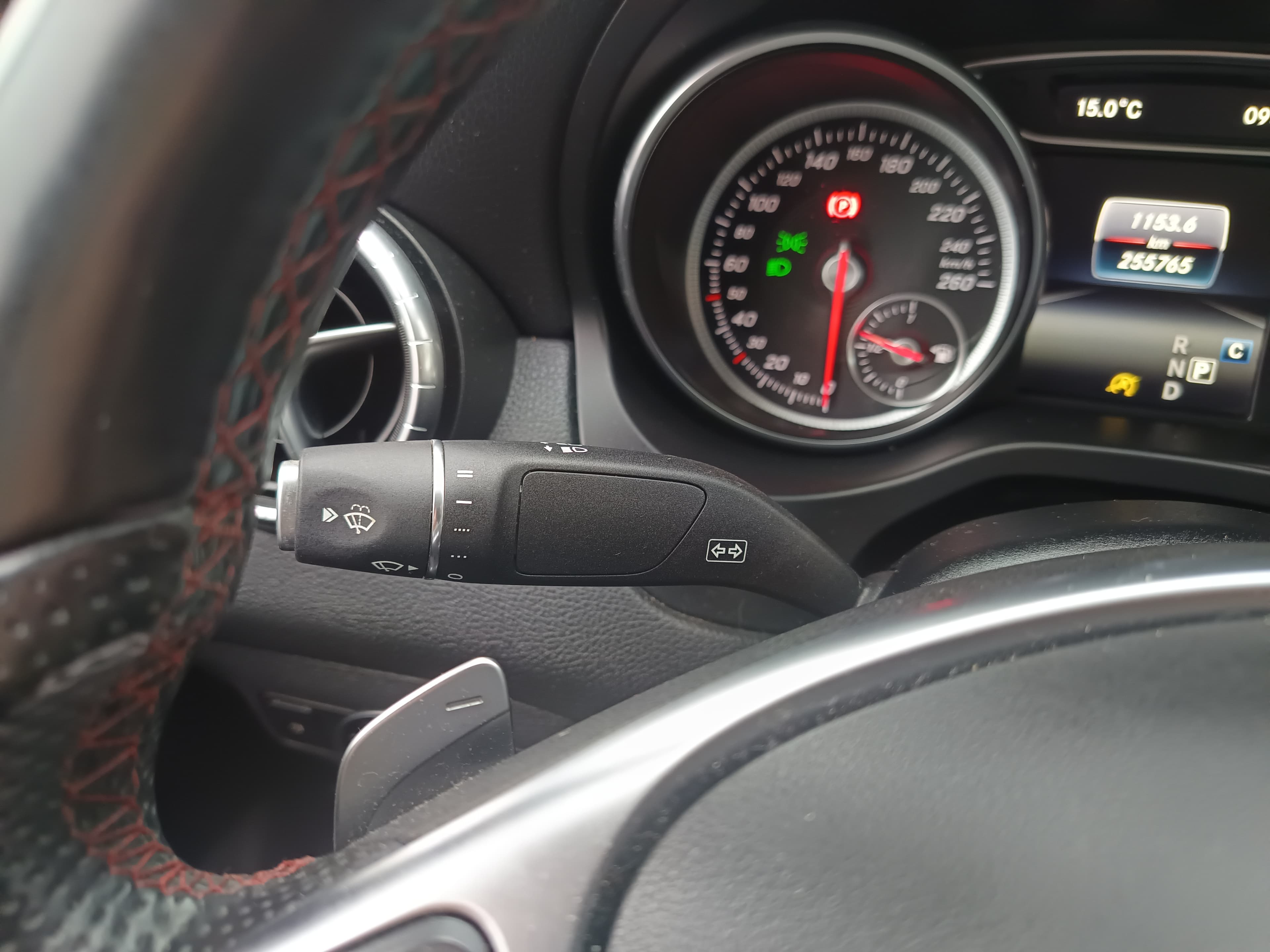 Mercedes-Benz 220 CDI · Ano 2016 — image 43