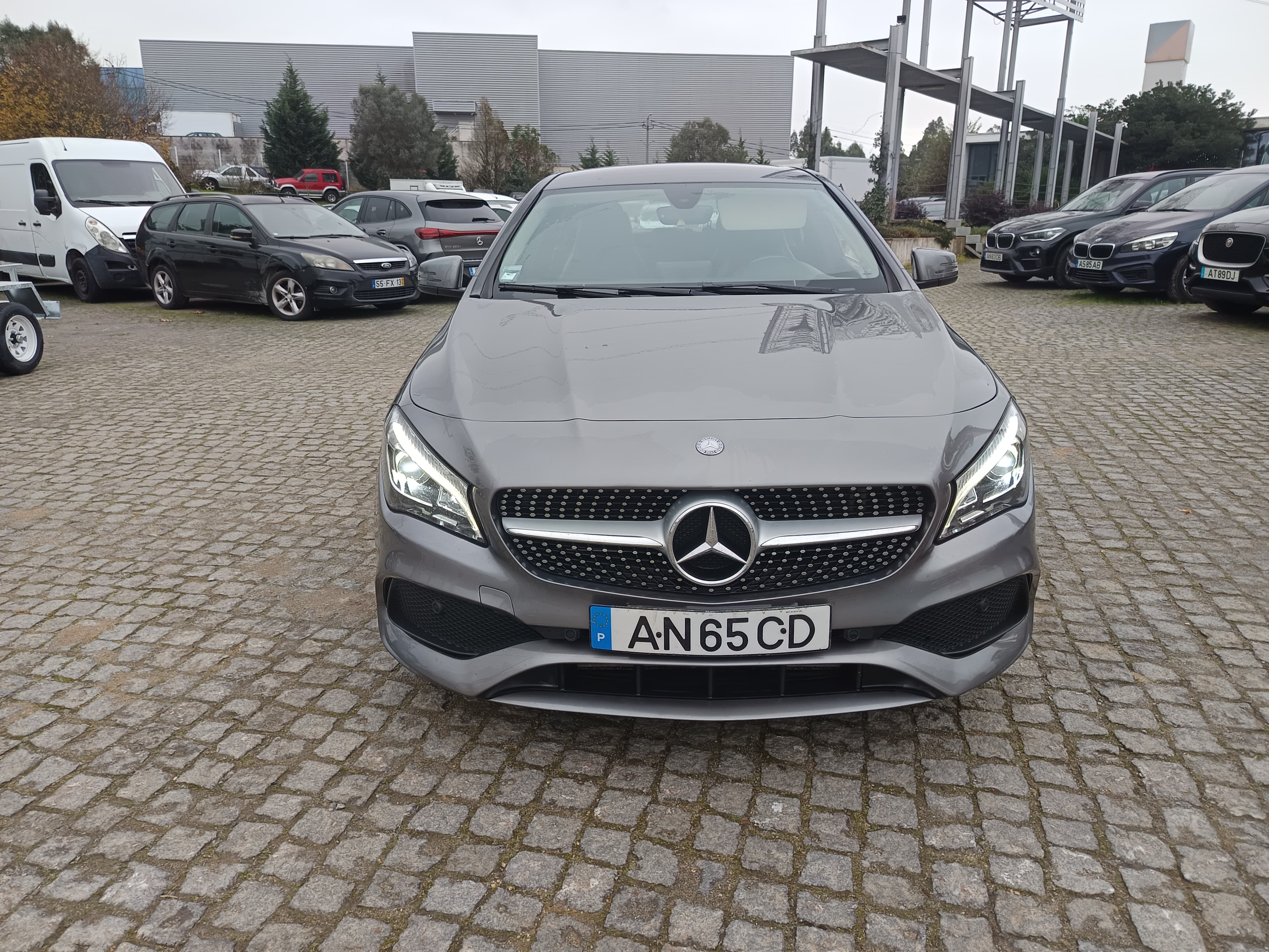 Mercedes-Benz 220 CDI · Ano 2016 — image 2