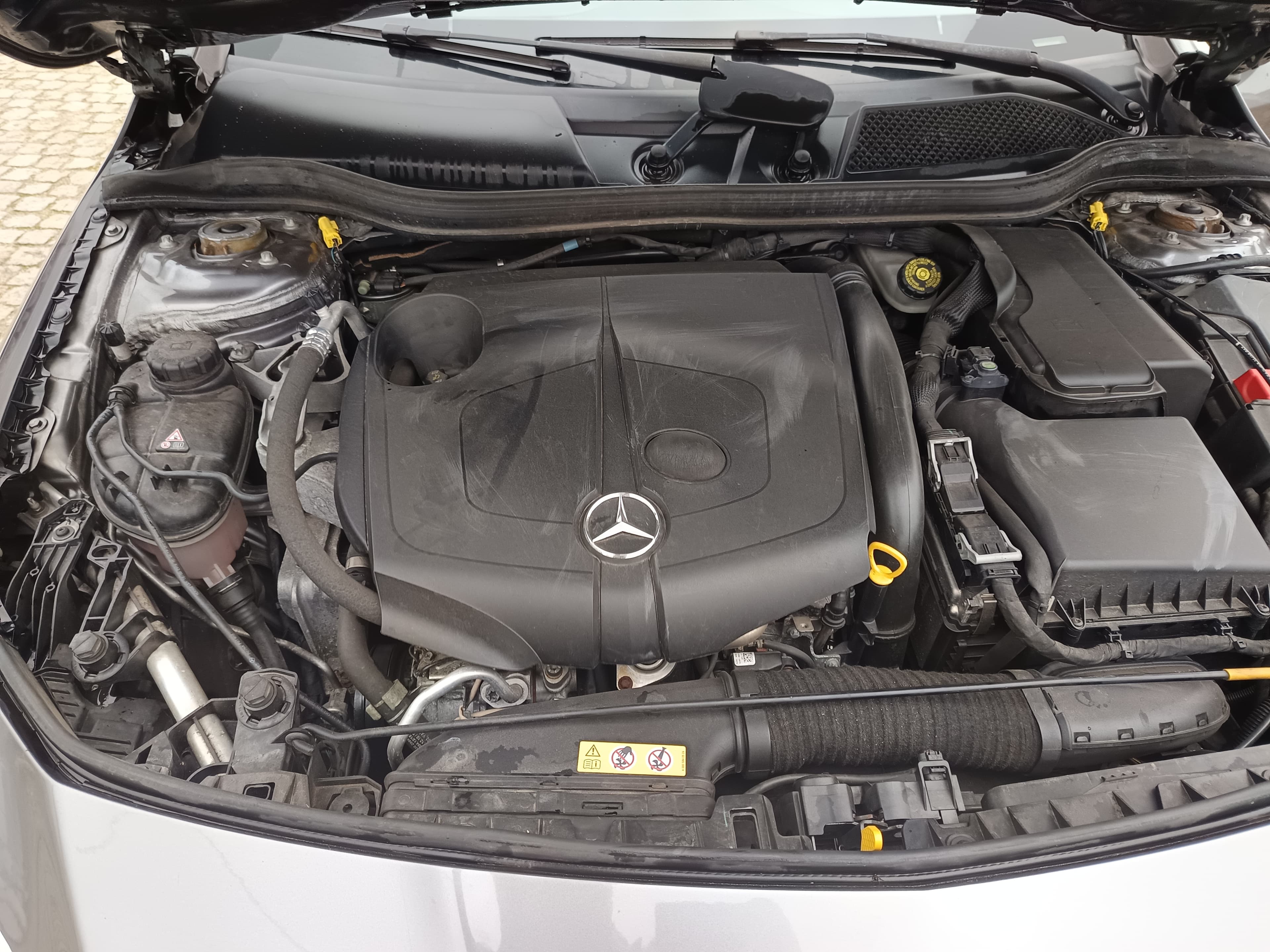 Mercedes-Benz 220 CDI · Ano 2016 — image 16