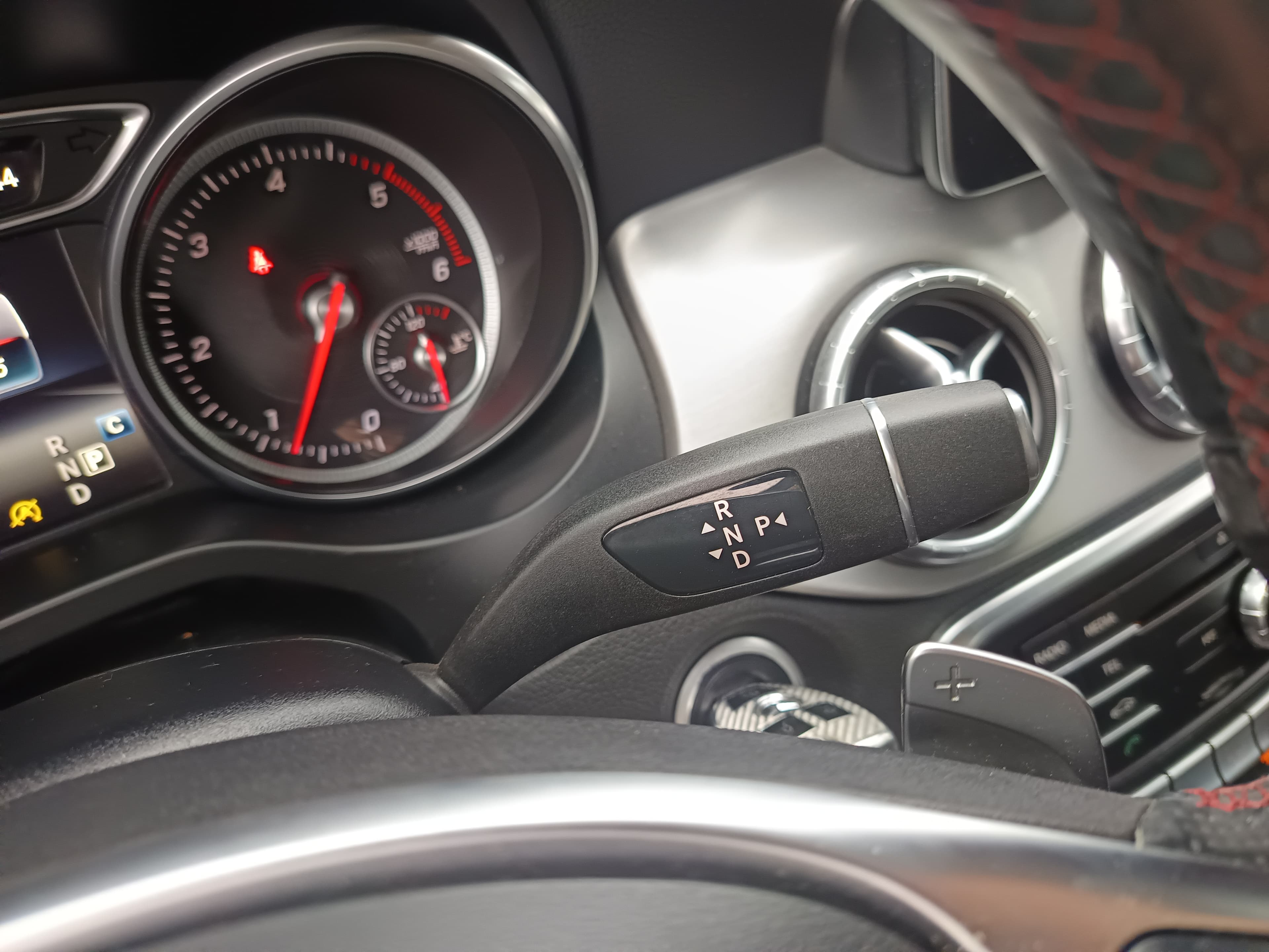 Mercedes-Benz 220 CDI · Ano 2016 — image 42