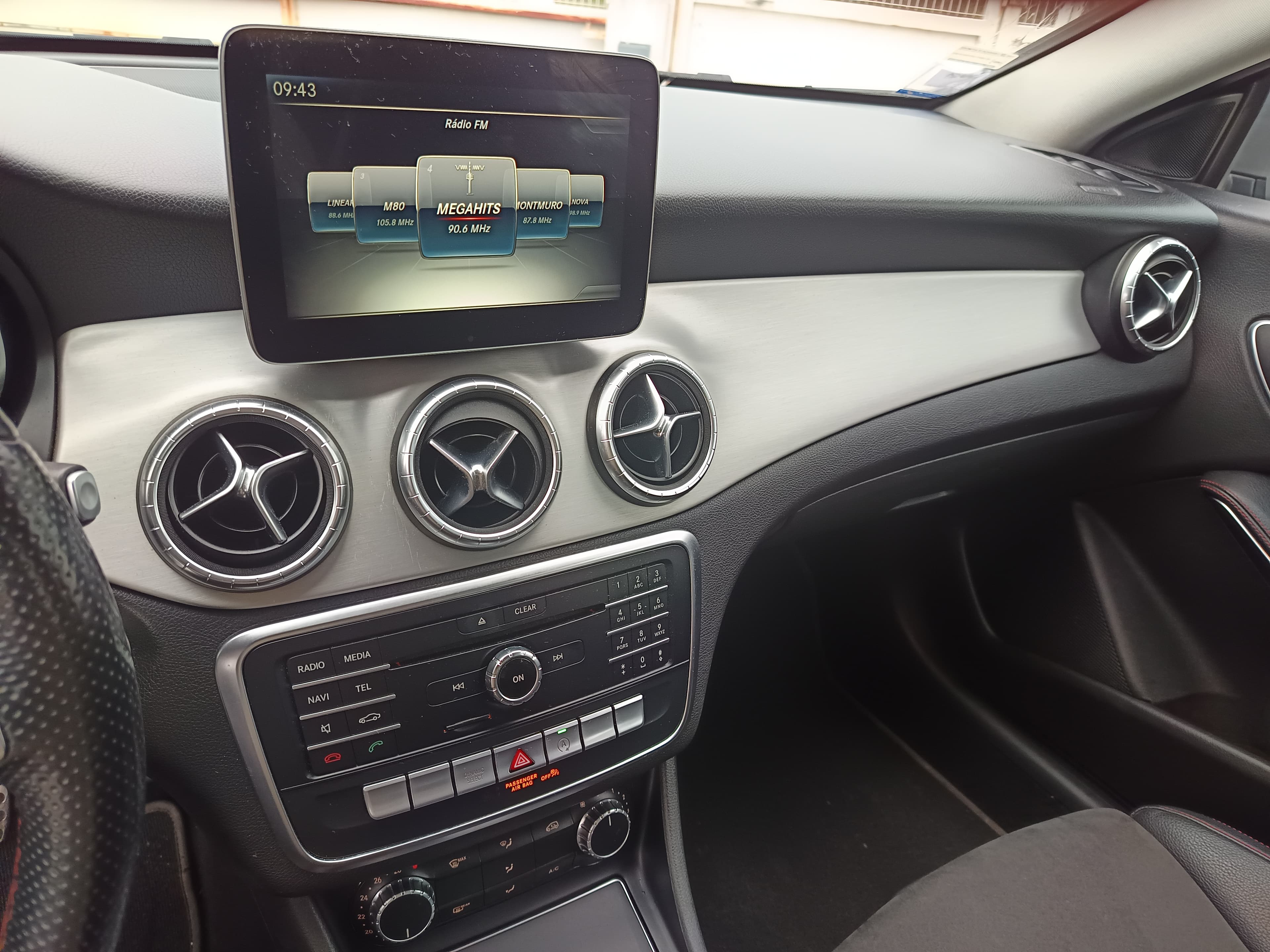 Mercedes-Benz 220 CDI · Ano 2016 — image 36