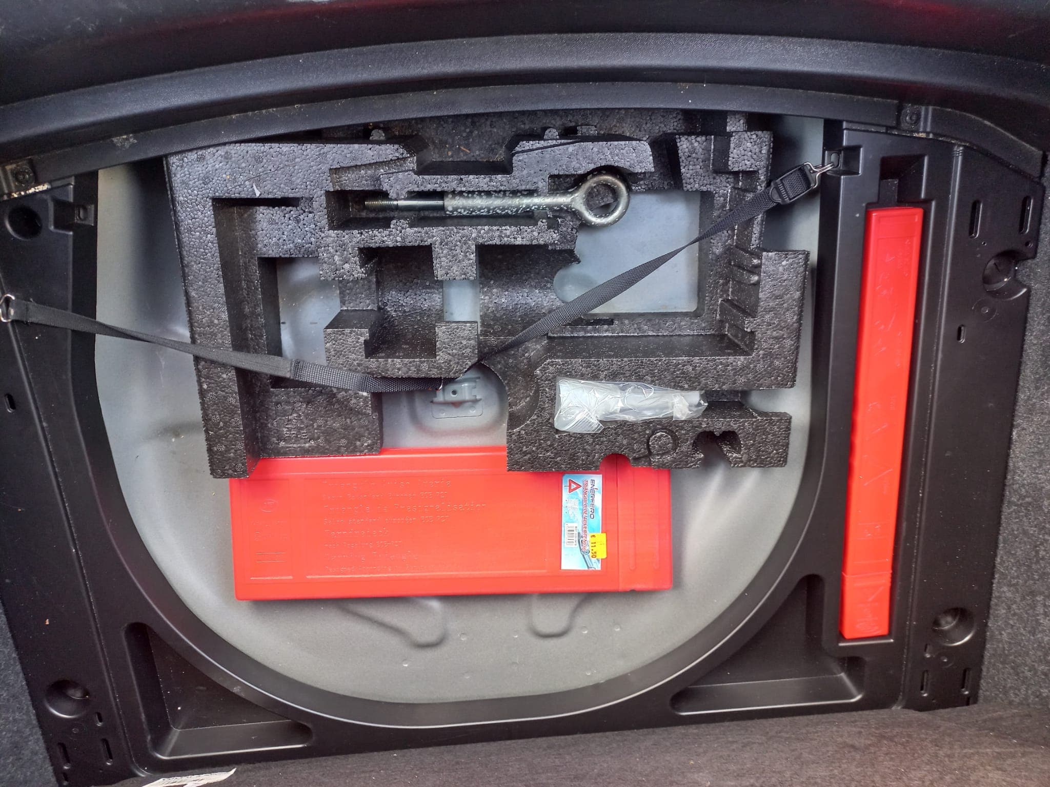 Volvo V40 · Ano 2013 — image 20