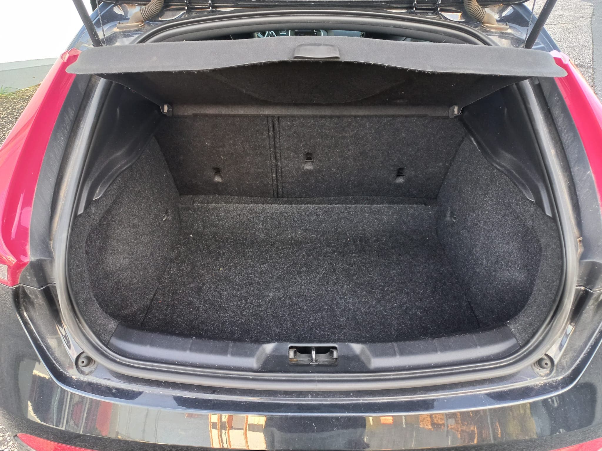 Volvo V40 · Ano 2013 — image 8