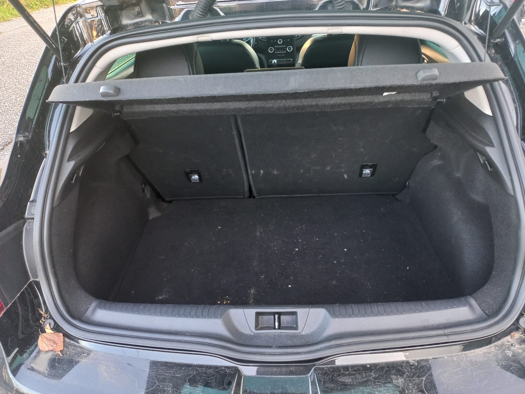 Renault Mégane · Year 2017 — image 12