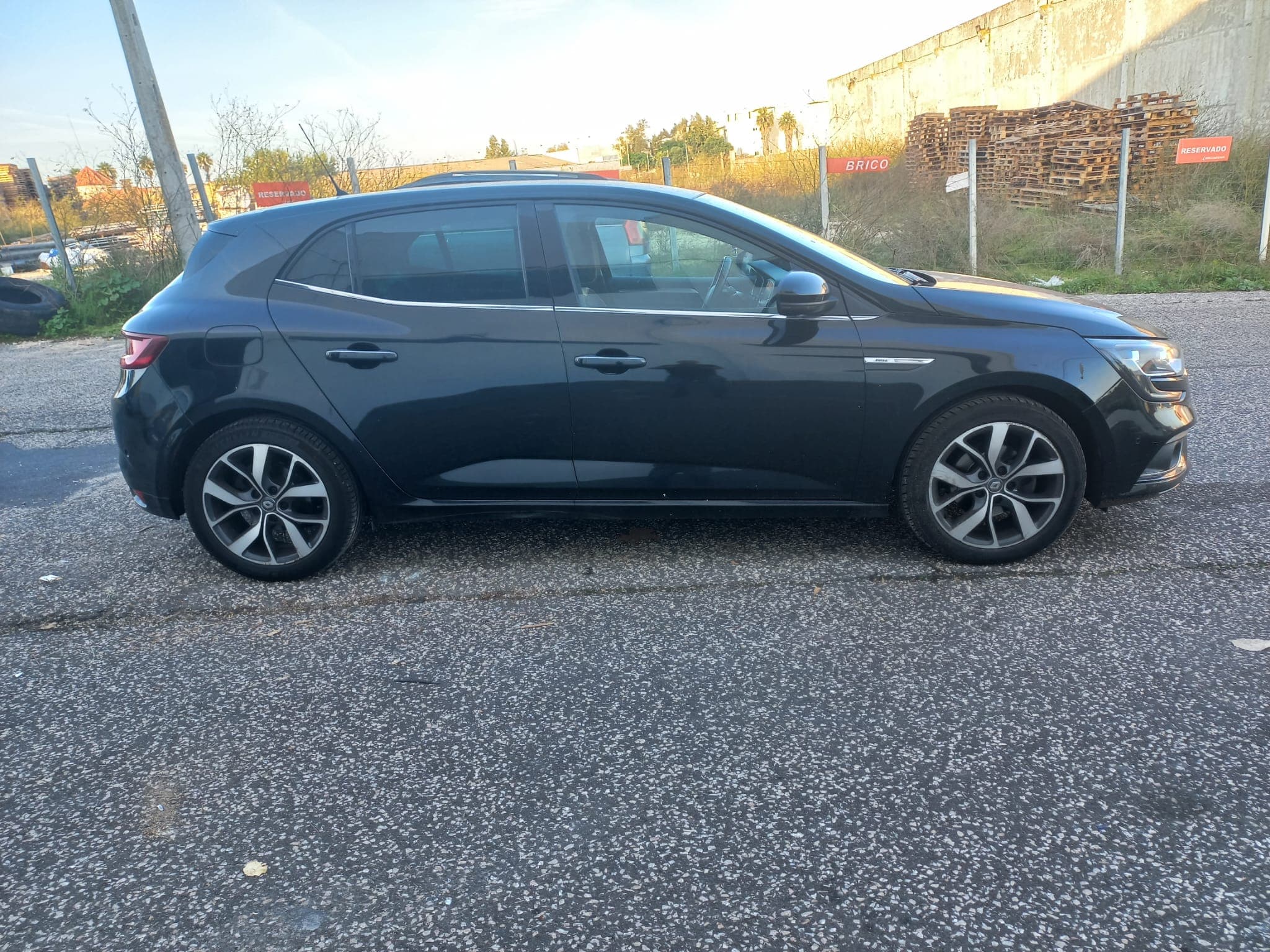 Renault Mégane · Year 2017 — image 8