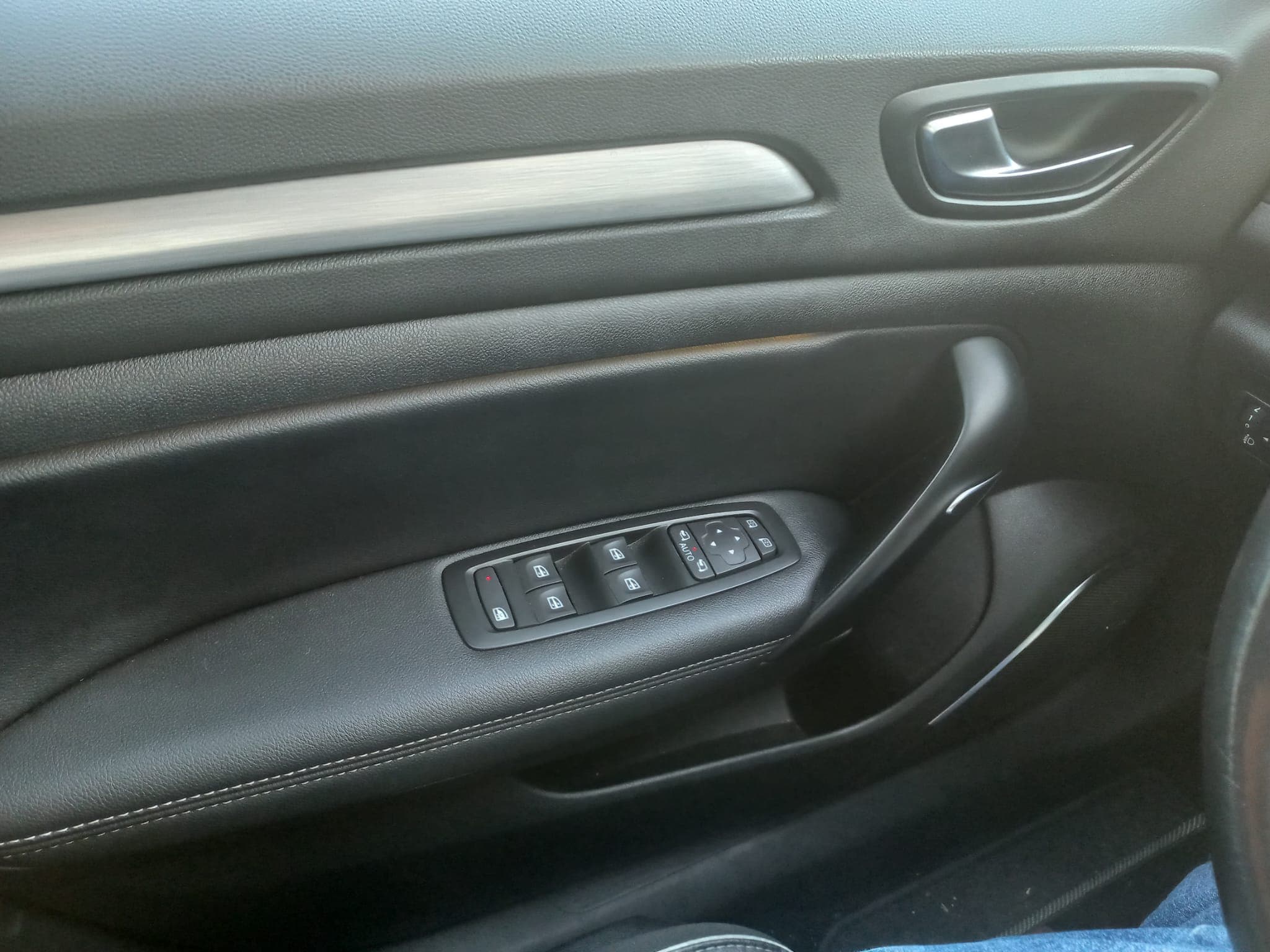 Renault Mégane · Year 2017 — image 11