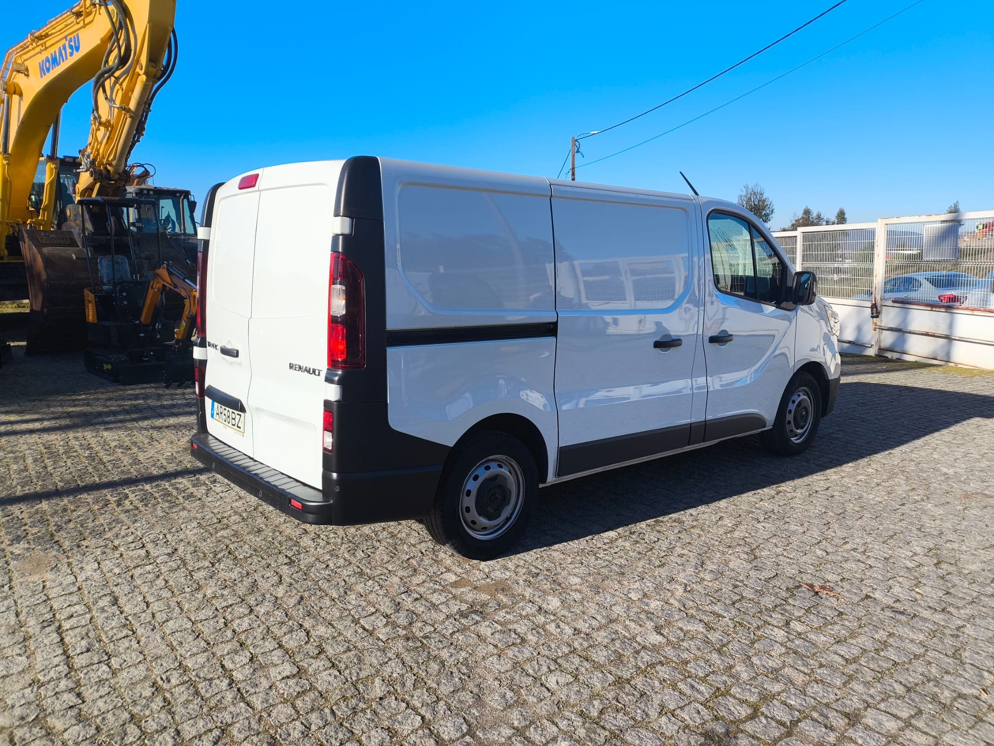 Renault Trafic 2.0 DCI · Ano 2022 — imagen 6