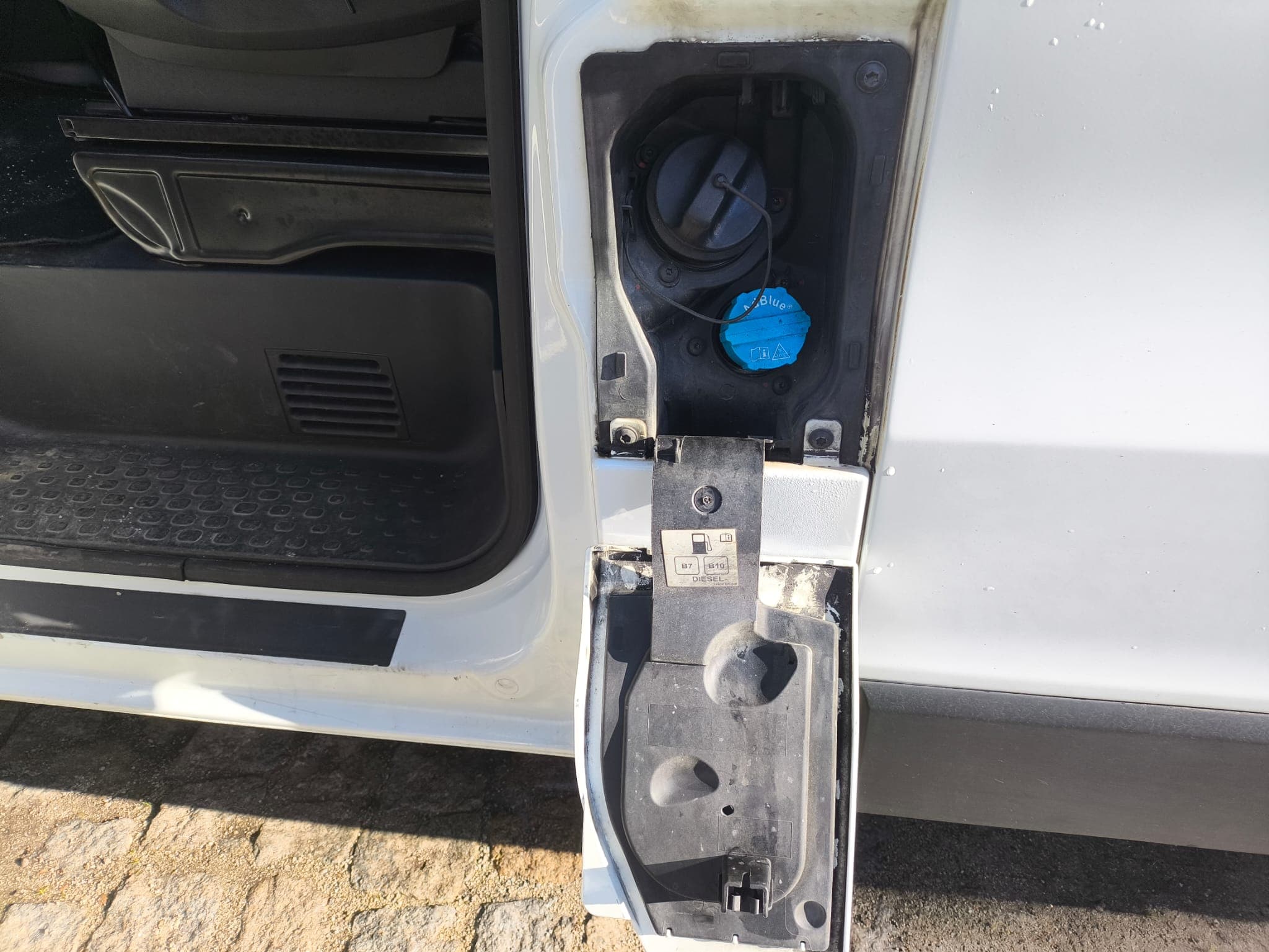 Renault Trafic 2.0 DCI · Ano 2022 — imagen 12
