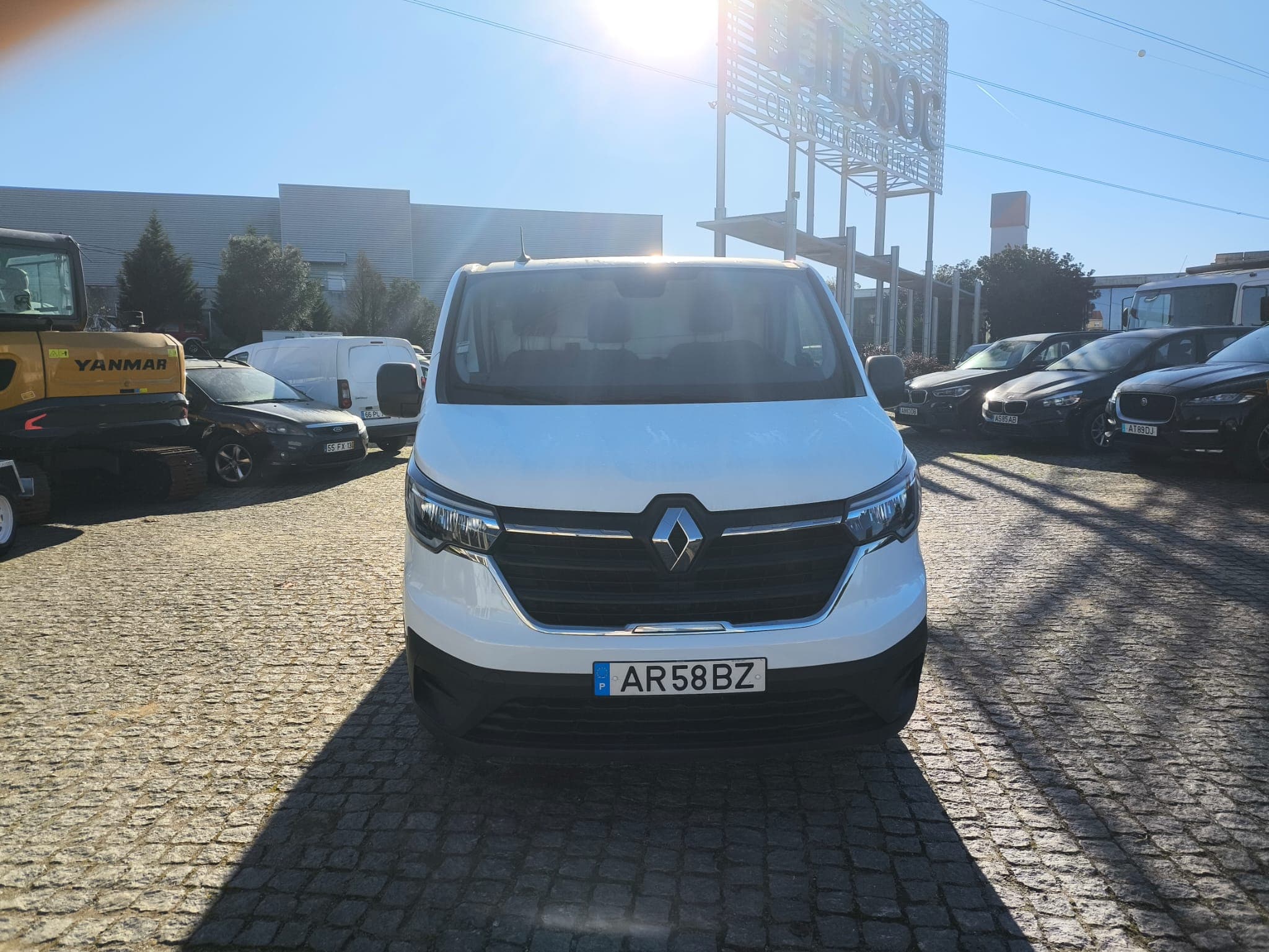 Renault Trafic 2.0 DCI · Ano 2022 — imagen 2