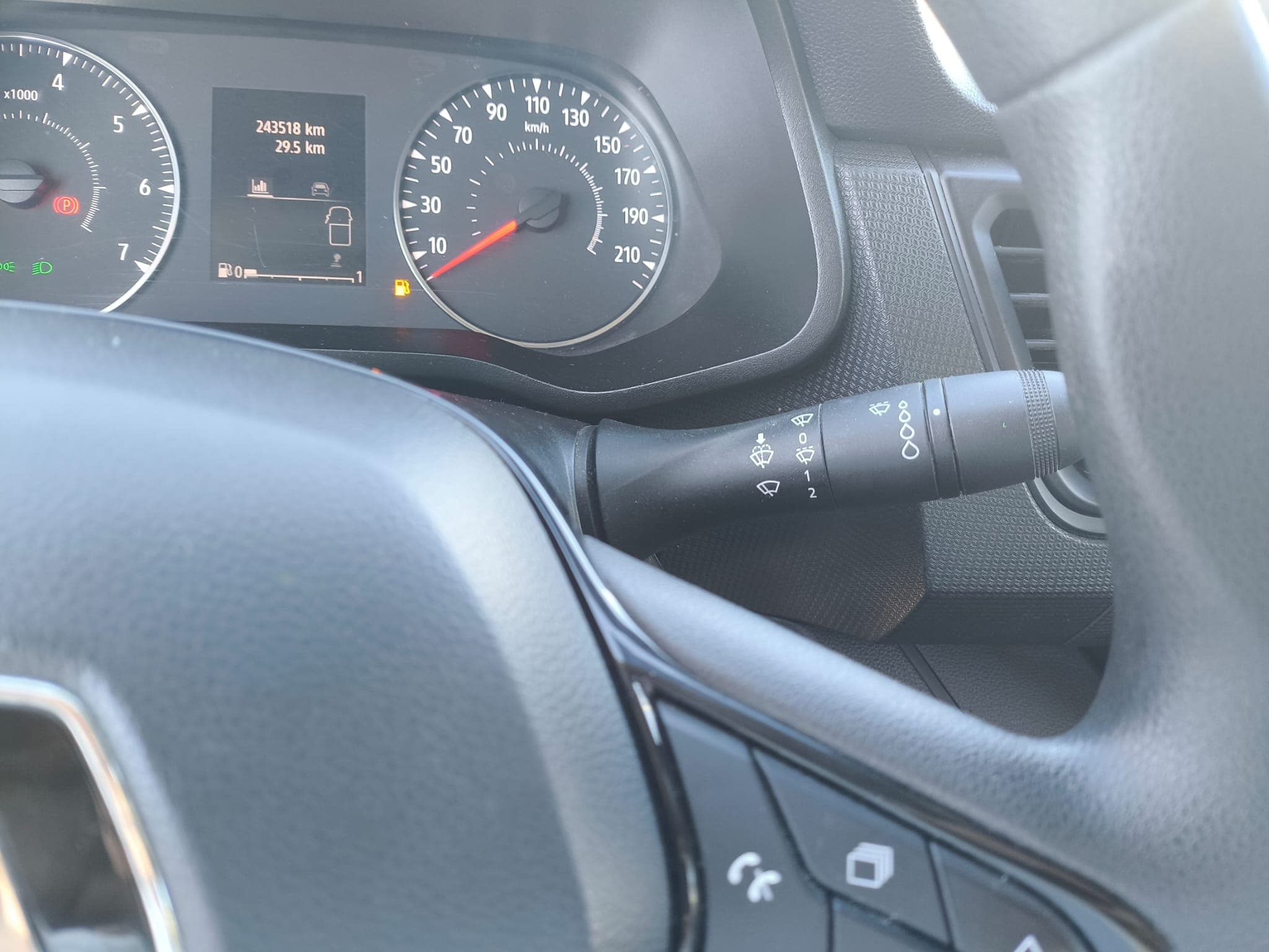 Renault Trafic 2.0 DCI · Ano 2022 — imagen 17