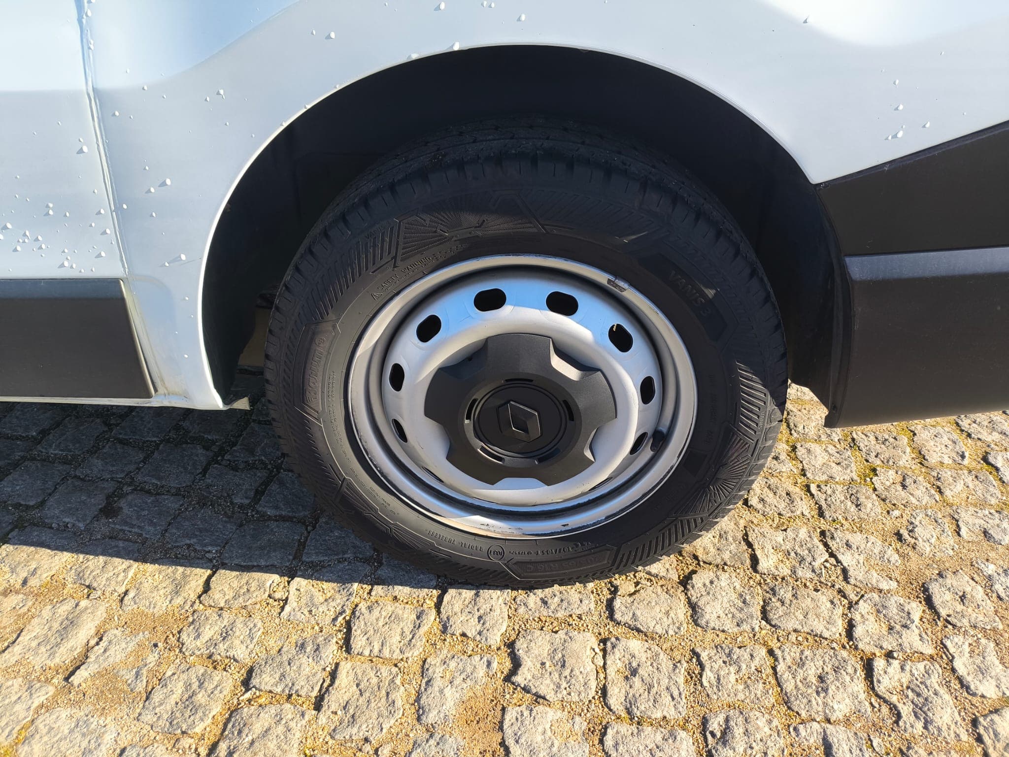 Renault Trafic 2.0 DCI · Ano 2022 — imagen 34