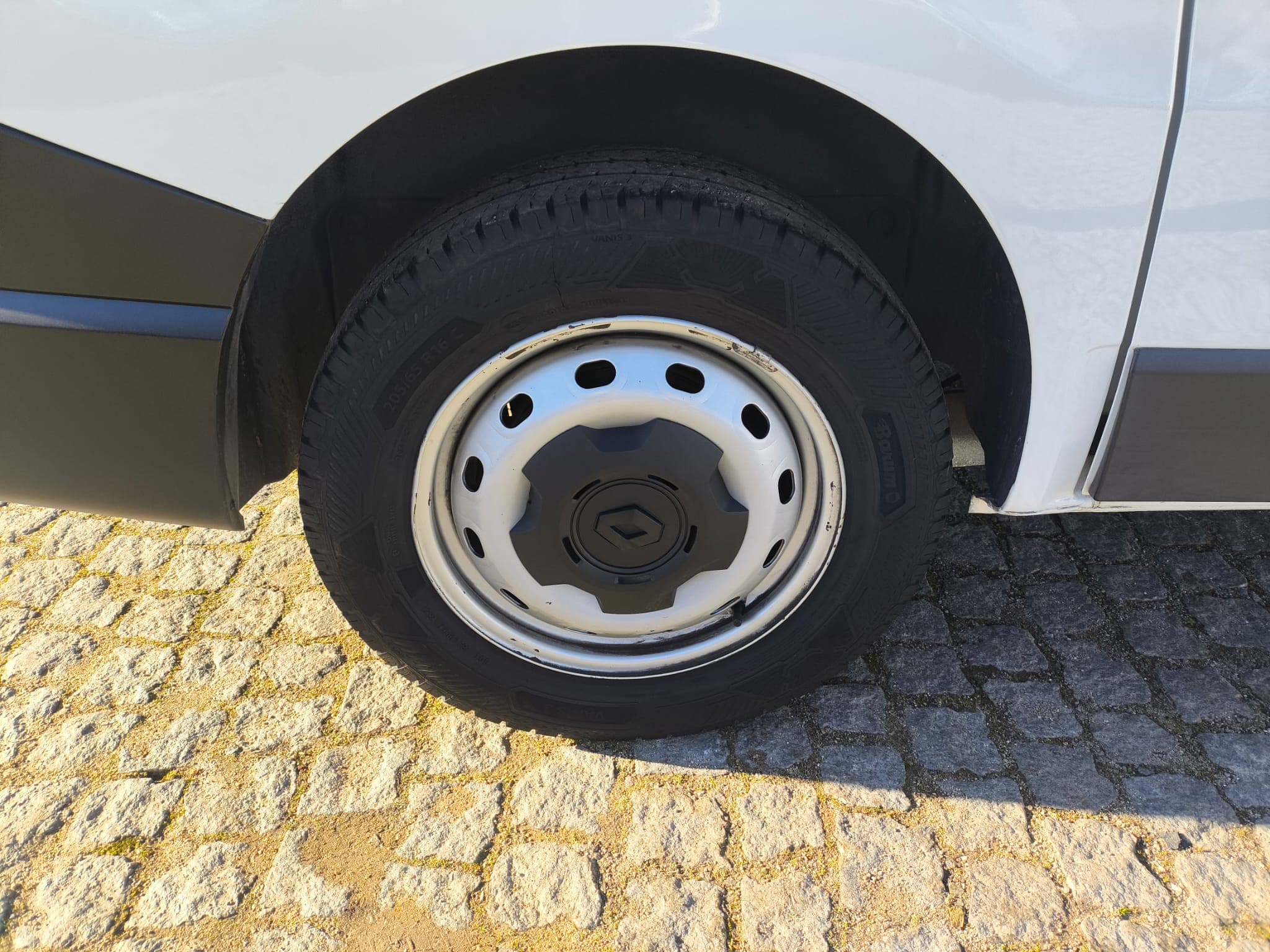 Renault Trafic 2.0 DCI · Ano 2022 — imagen 36