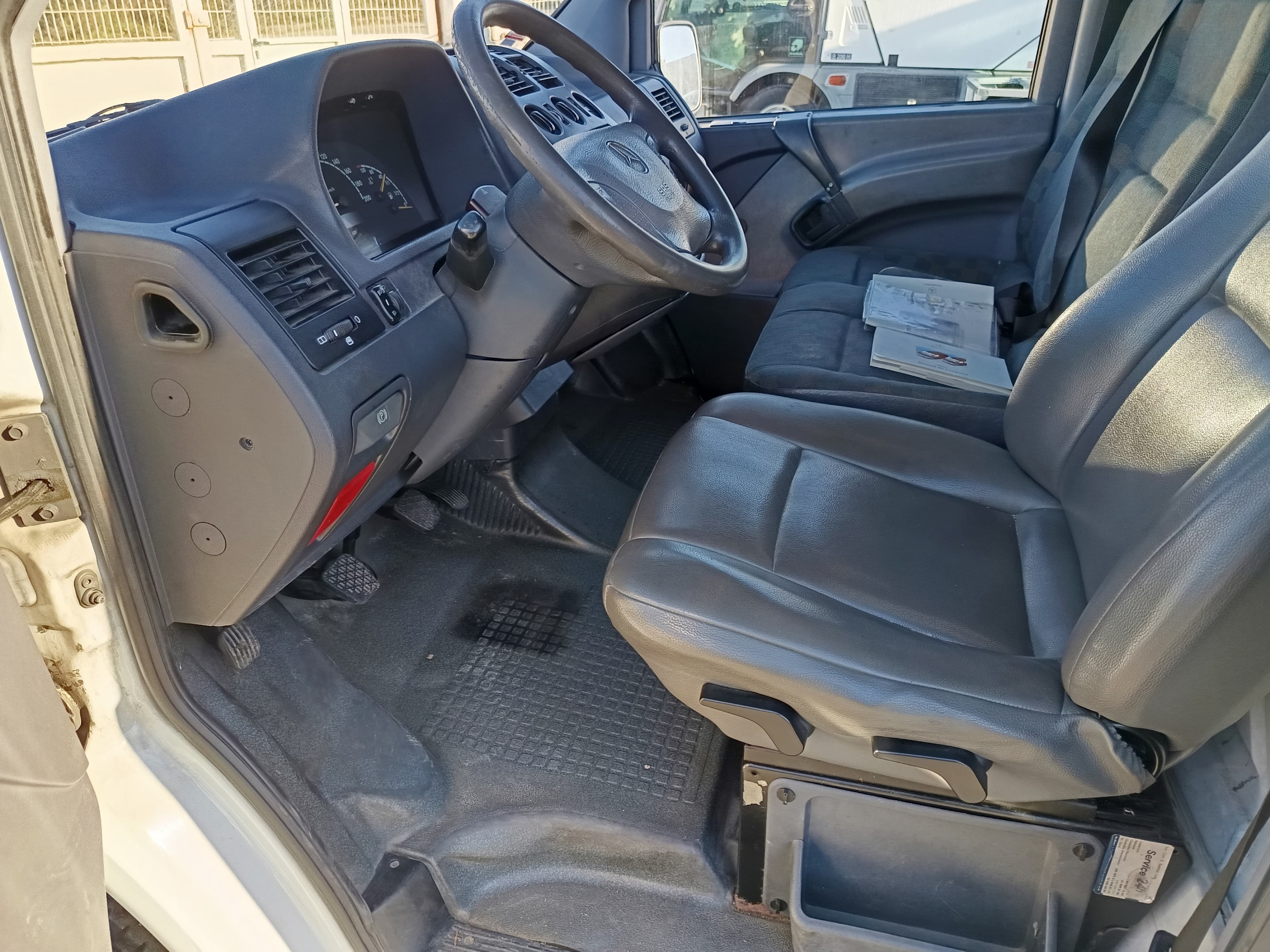 Mercedes-Benz Vito · Ano 2003 — imagen 23