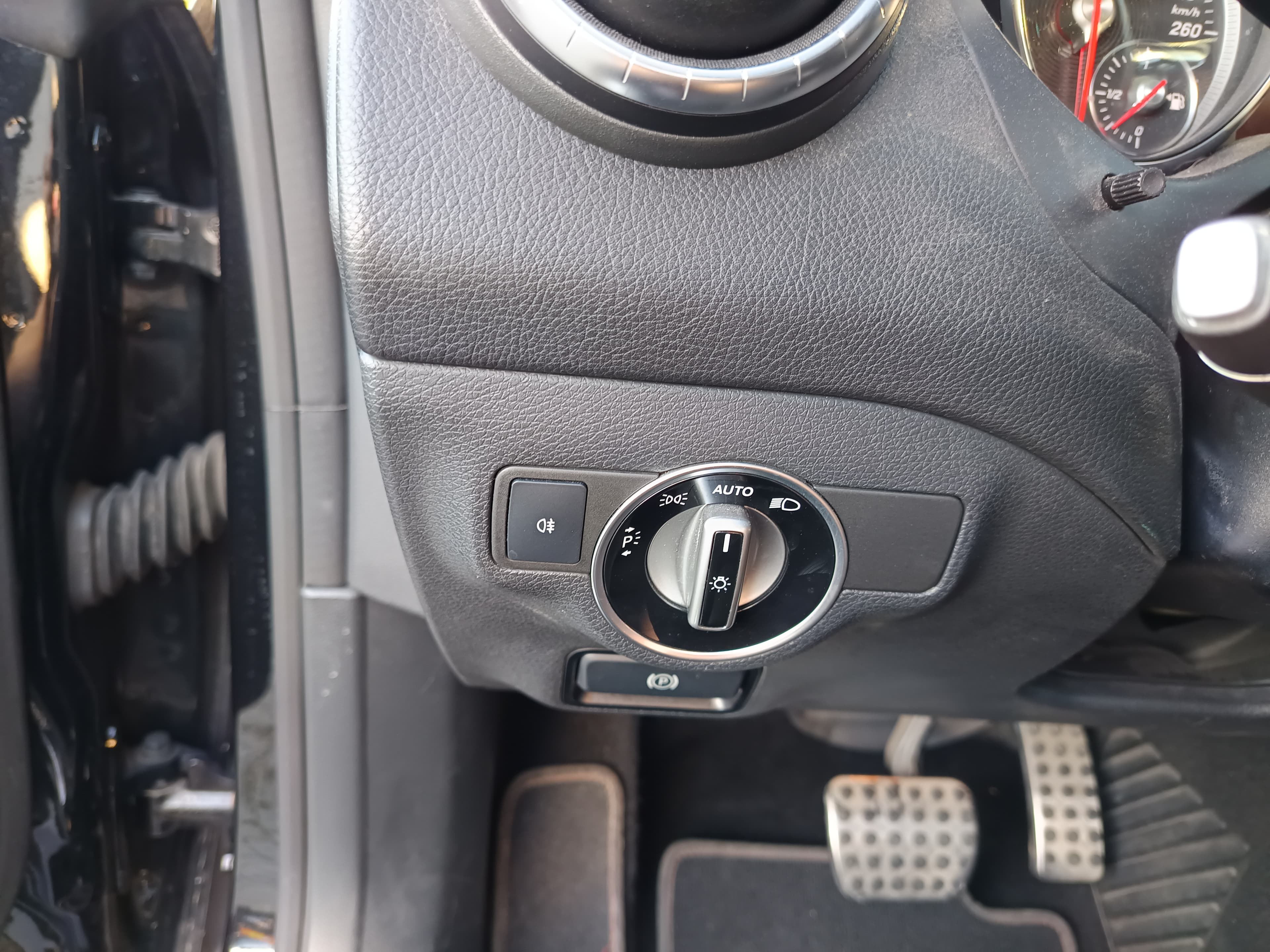 Mercedes-Benz CLA 200d · Ano 2018 — imagen 45
