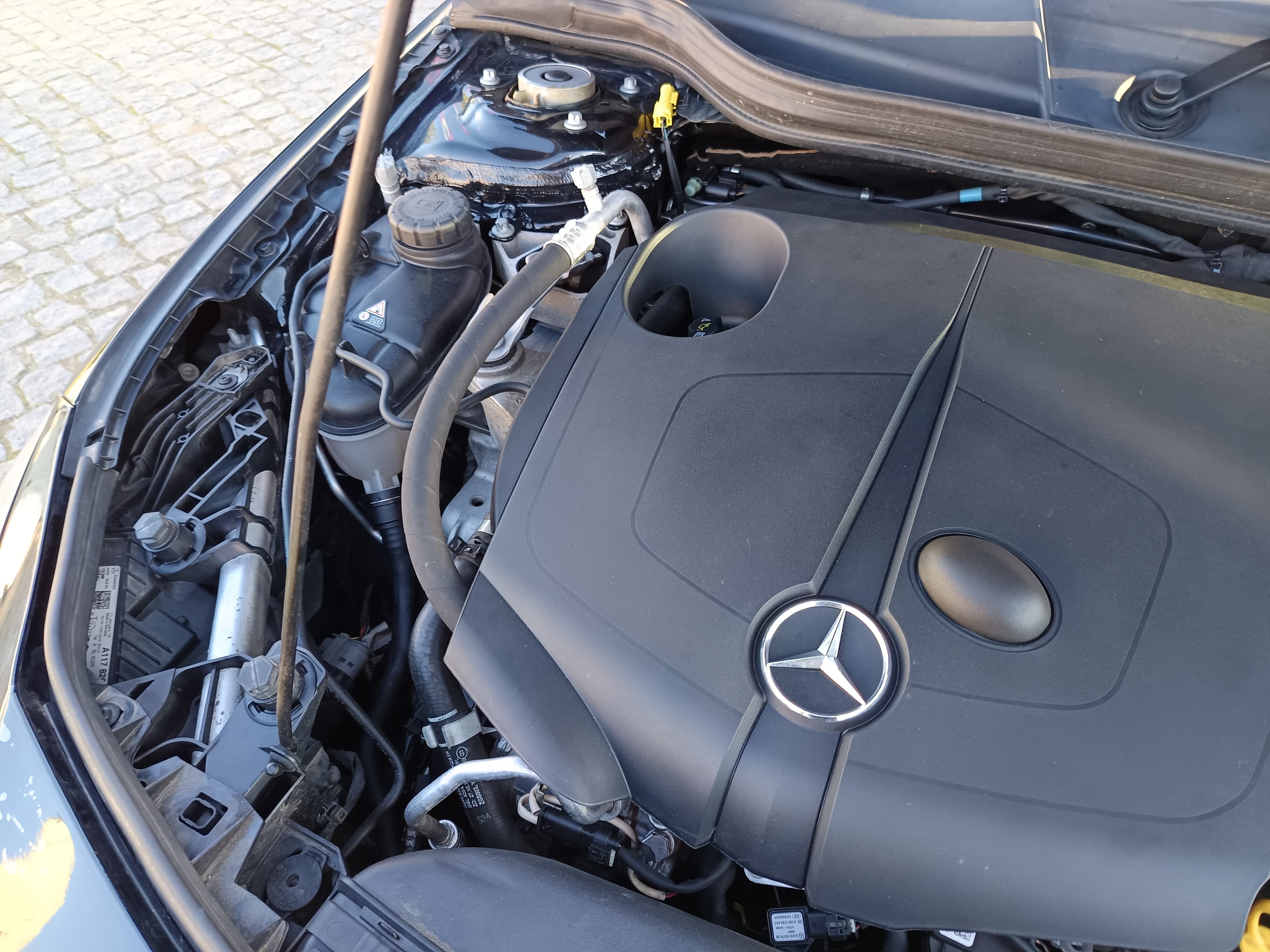 Mercedes-Benz CLA 200d · Ano 2018 — imagen 17