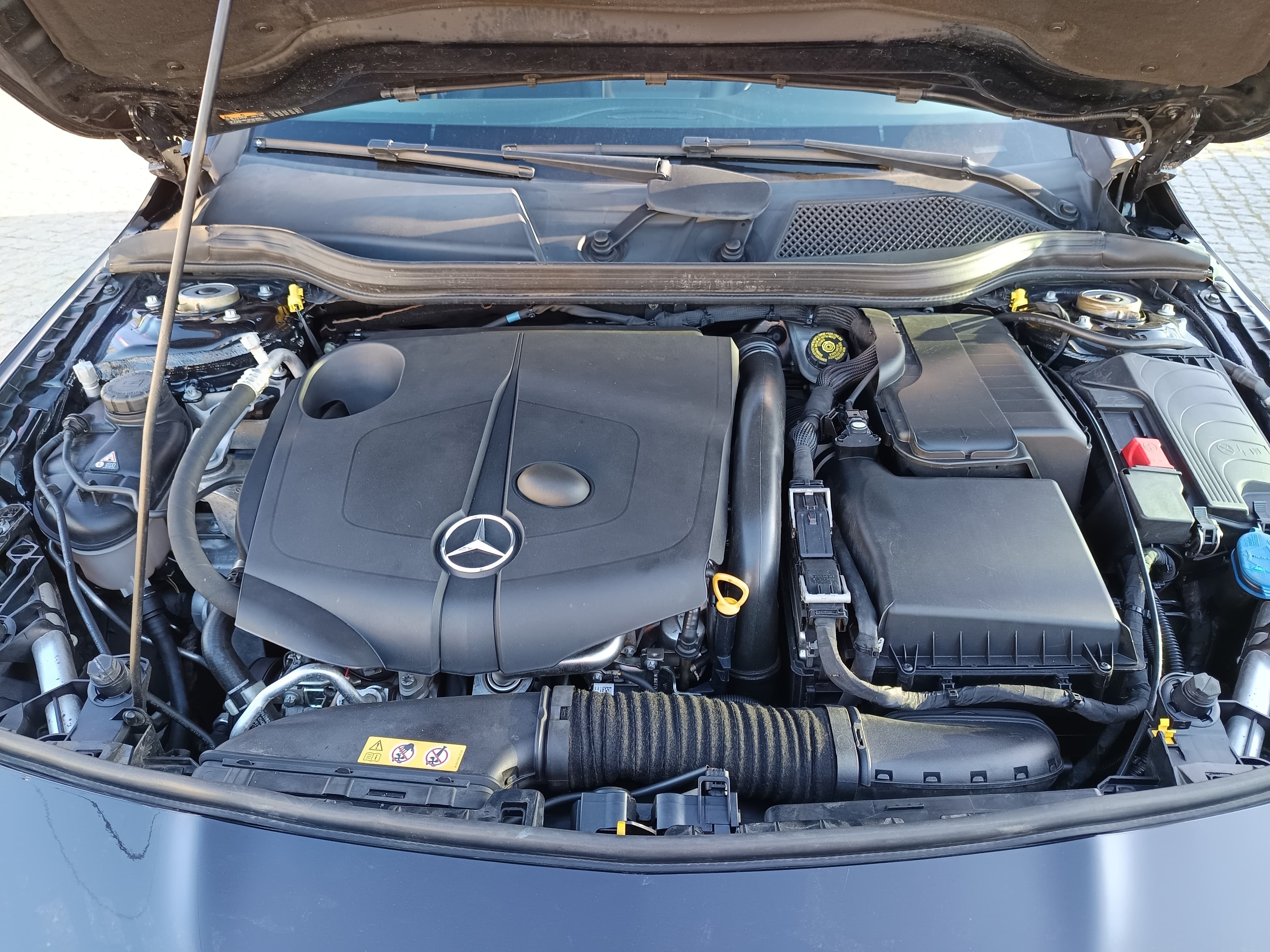 Mercedes-Benz CLA 200d · Ano 2018 — imagen 16