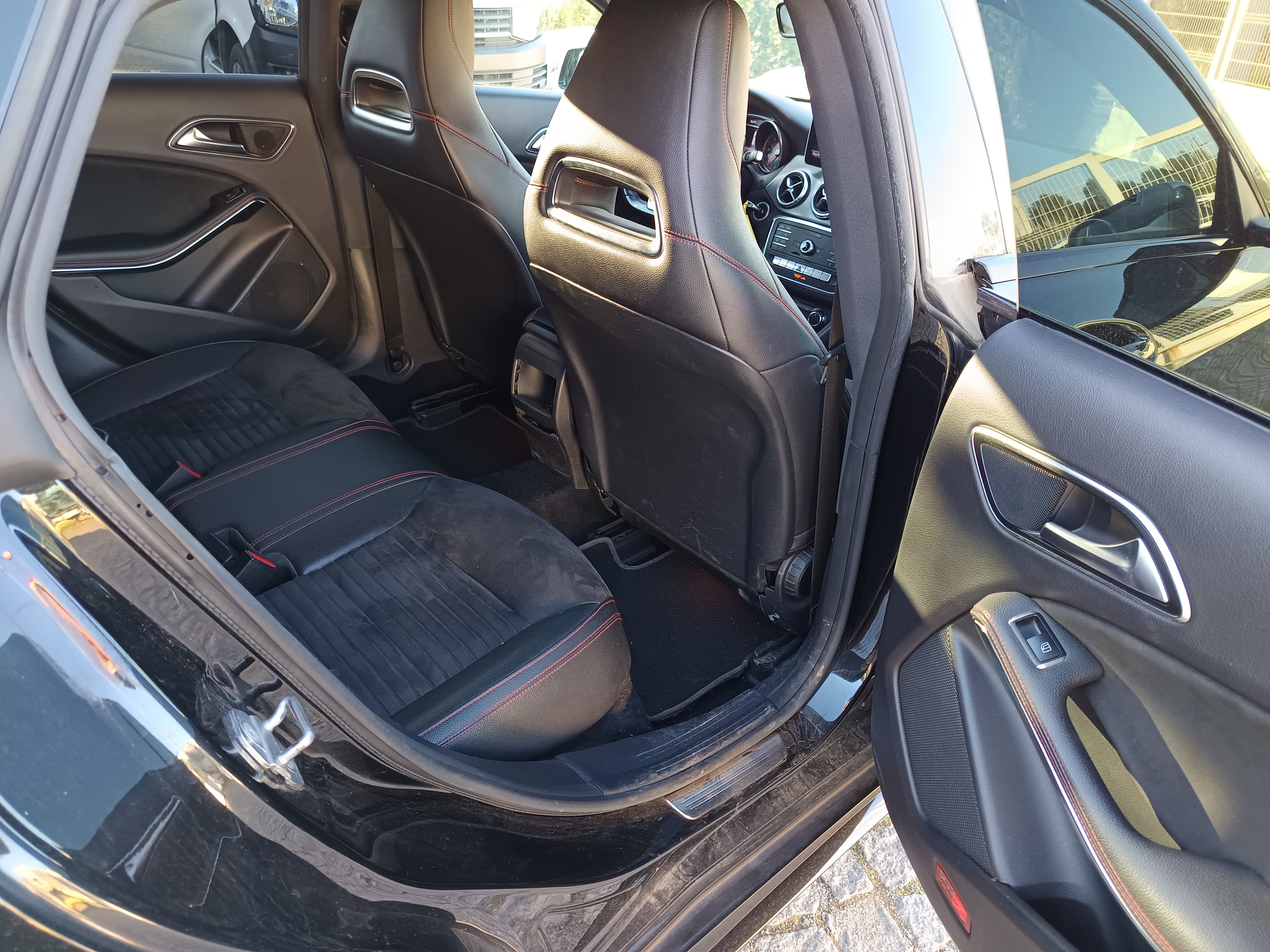 Mercedes-Benz CLA 200d · Ano 2018 — imagen 22