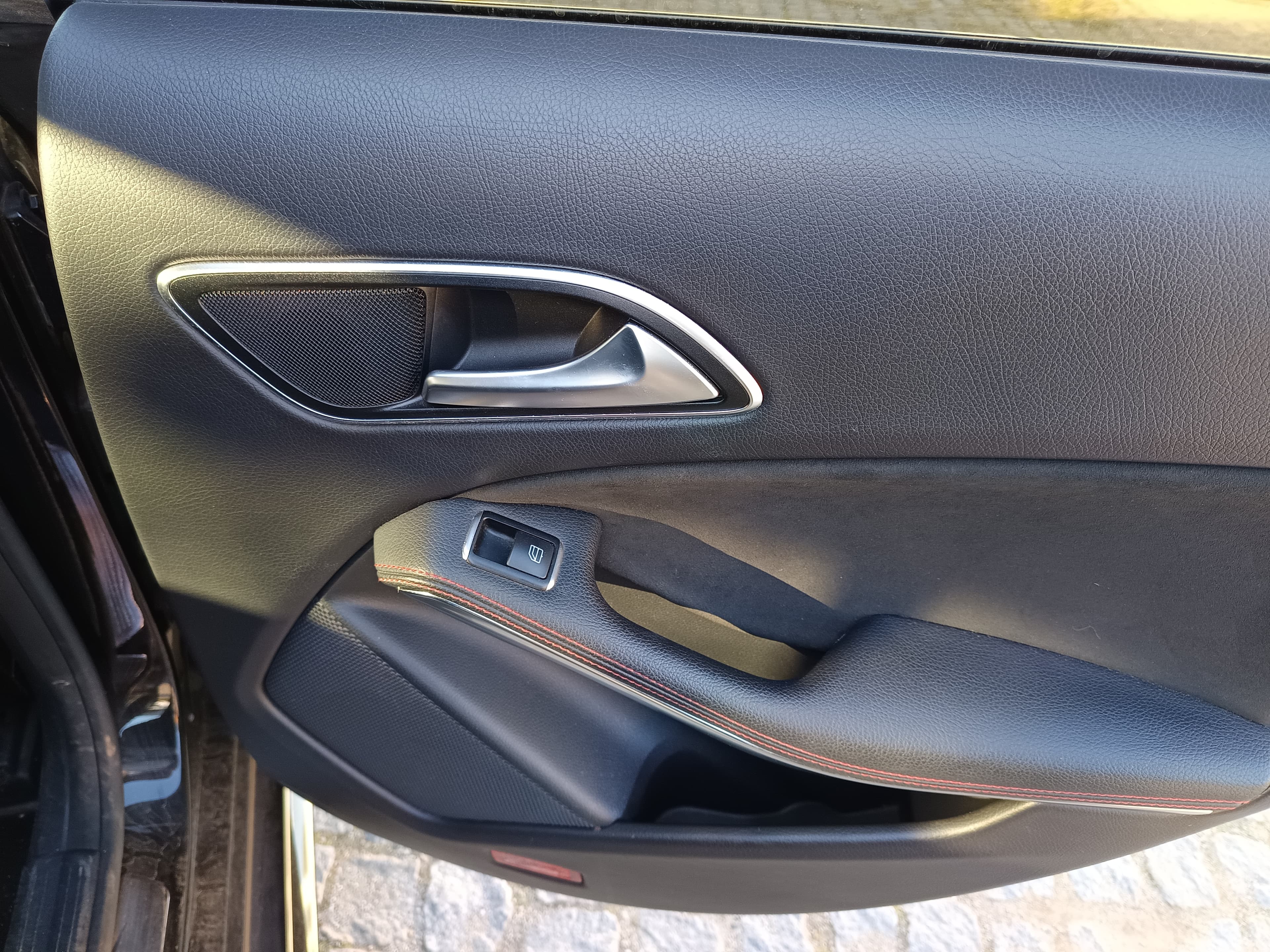 Mercedes-Benz CLA 200d · Ano 2018 — imagen 23